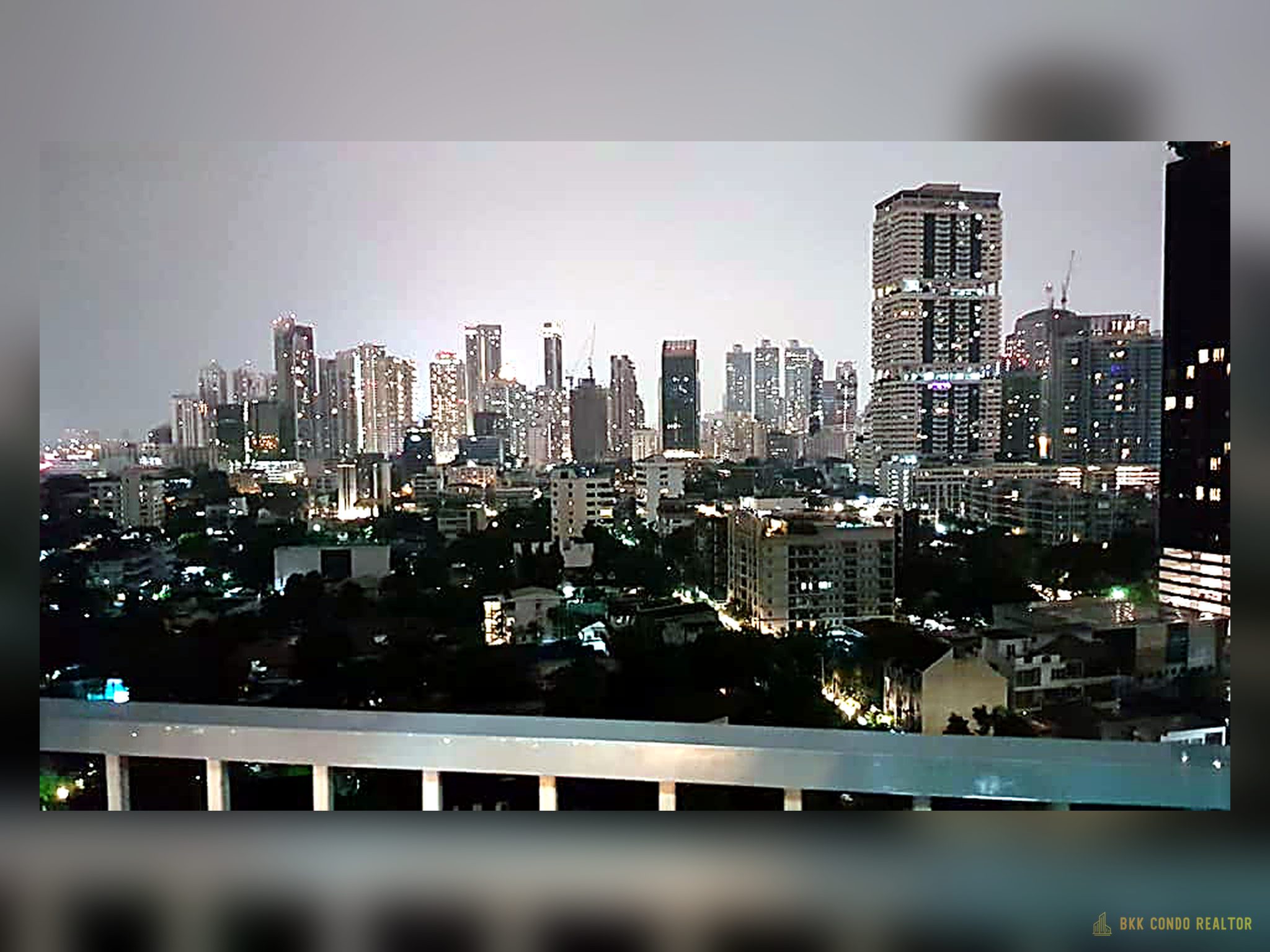 05-balcony_view-5 1-Bedroom Condo for Rent at Noble Remix Thonglor (43 sqm) — Thonglor BTS