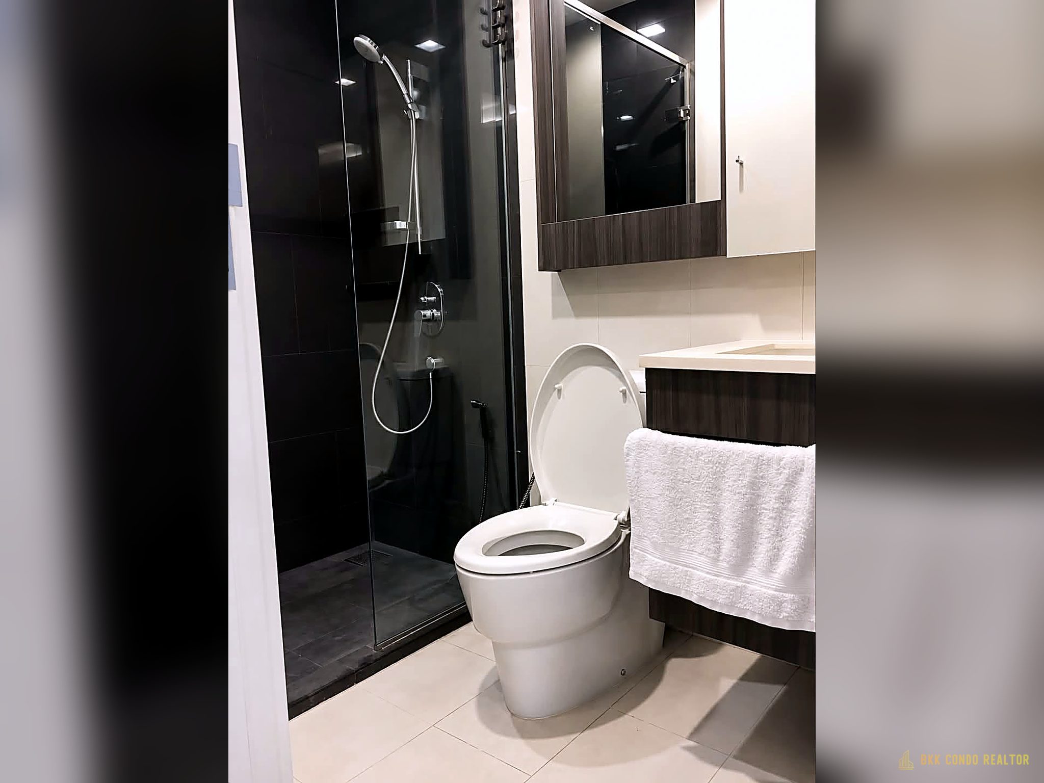 1-Bedroom Condo for Rent at Via 49 (35 sqm) — Thong Lo BTS