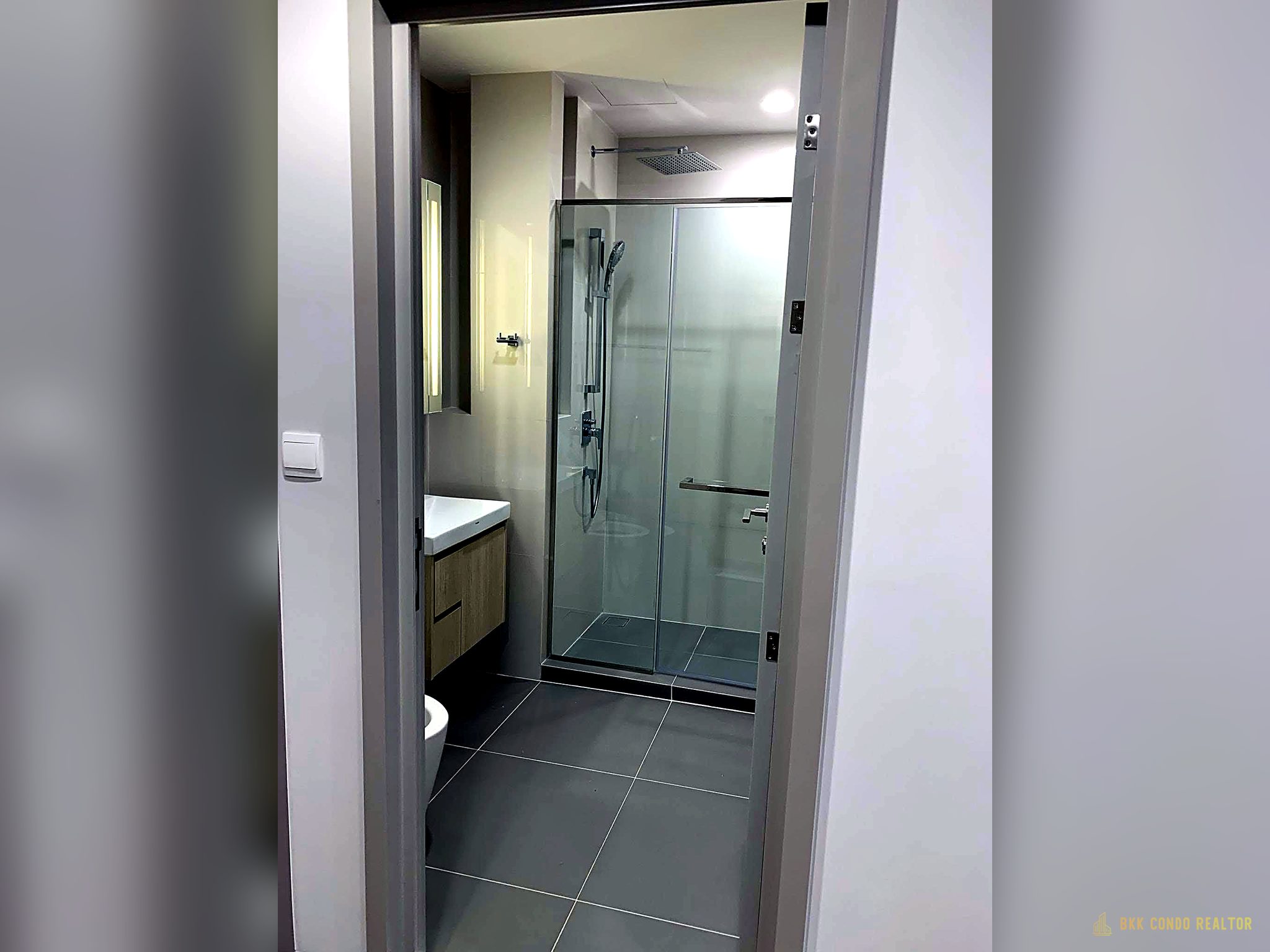 1-Bedroom Condo for Rent at Oka Haus (34.07 sqm) — Thonglor BTS