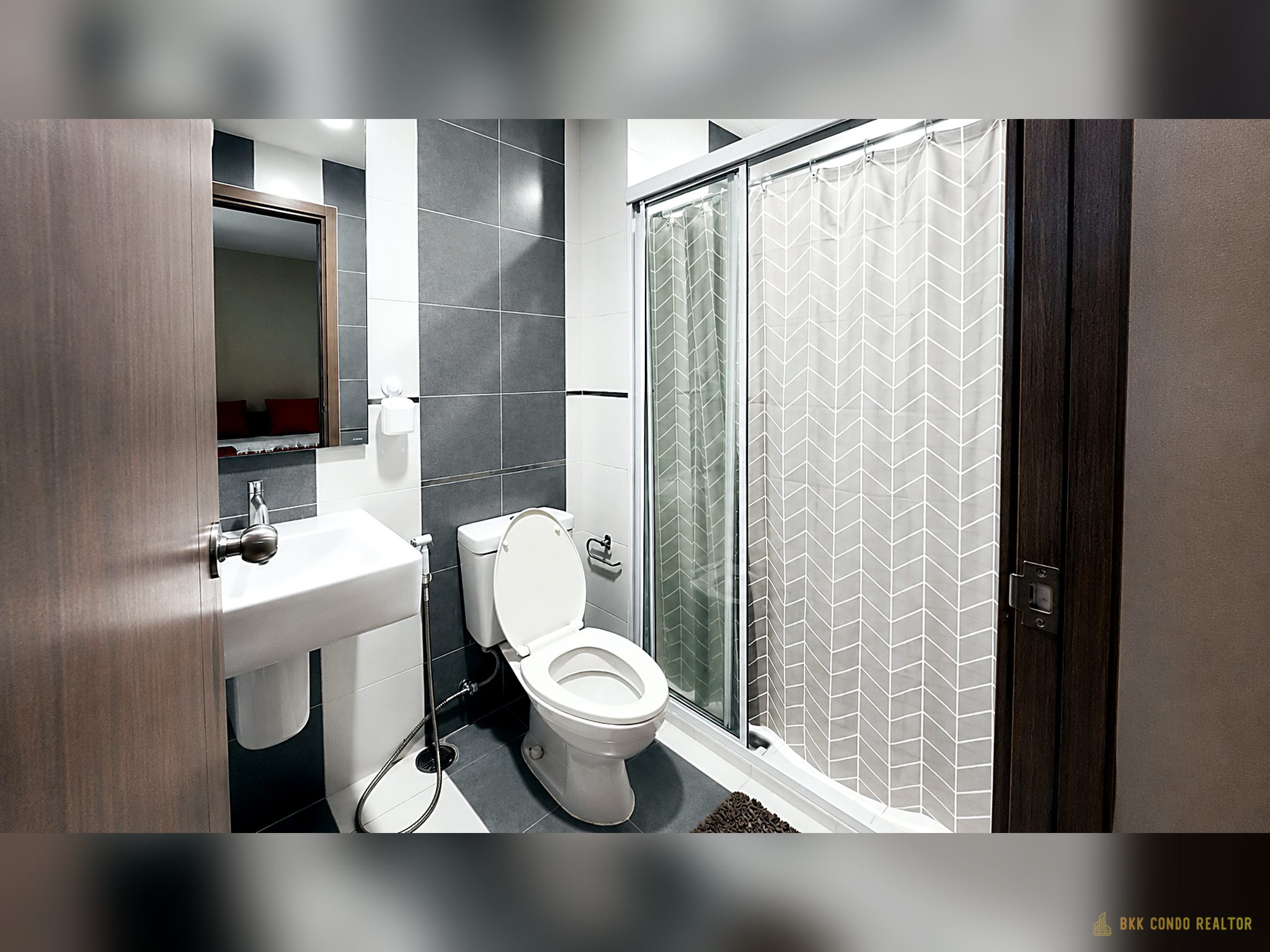 05-bathroom-5 1-Bedroom Condo for Rent at The Base Sukhumvit 77 (30 sqm) — On Nut BTS