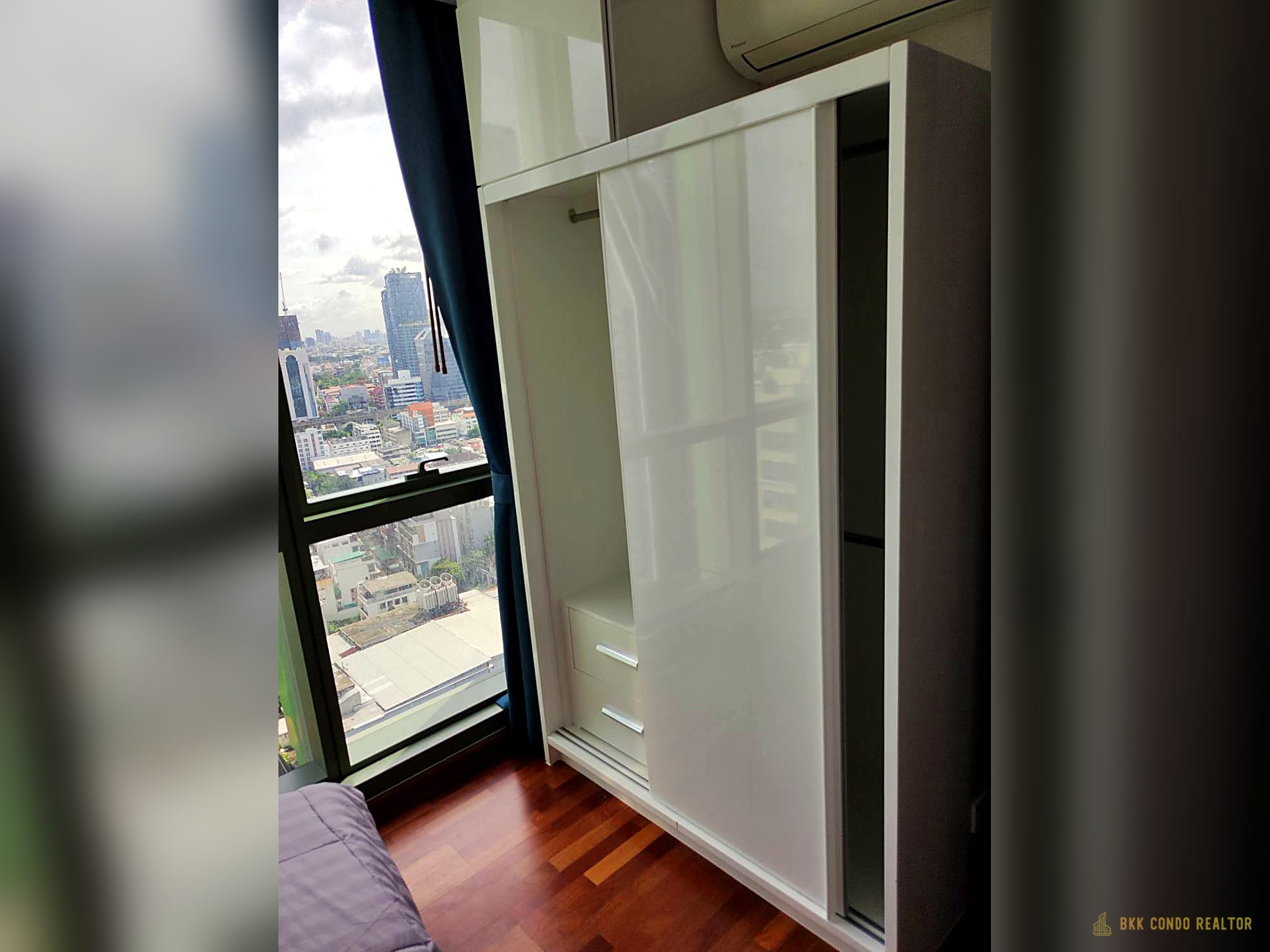 05-bedroom-130 2-Bedroom Condo for Rent at Wish Signature Midtown Siam (42 sqm) — Ratchathewi BTS