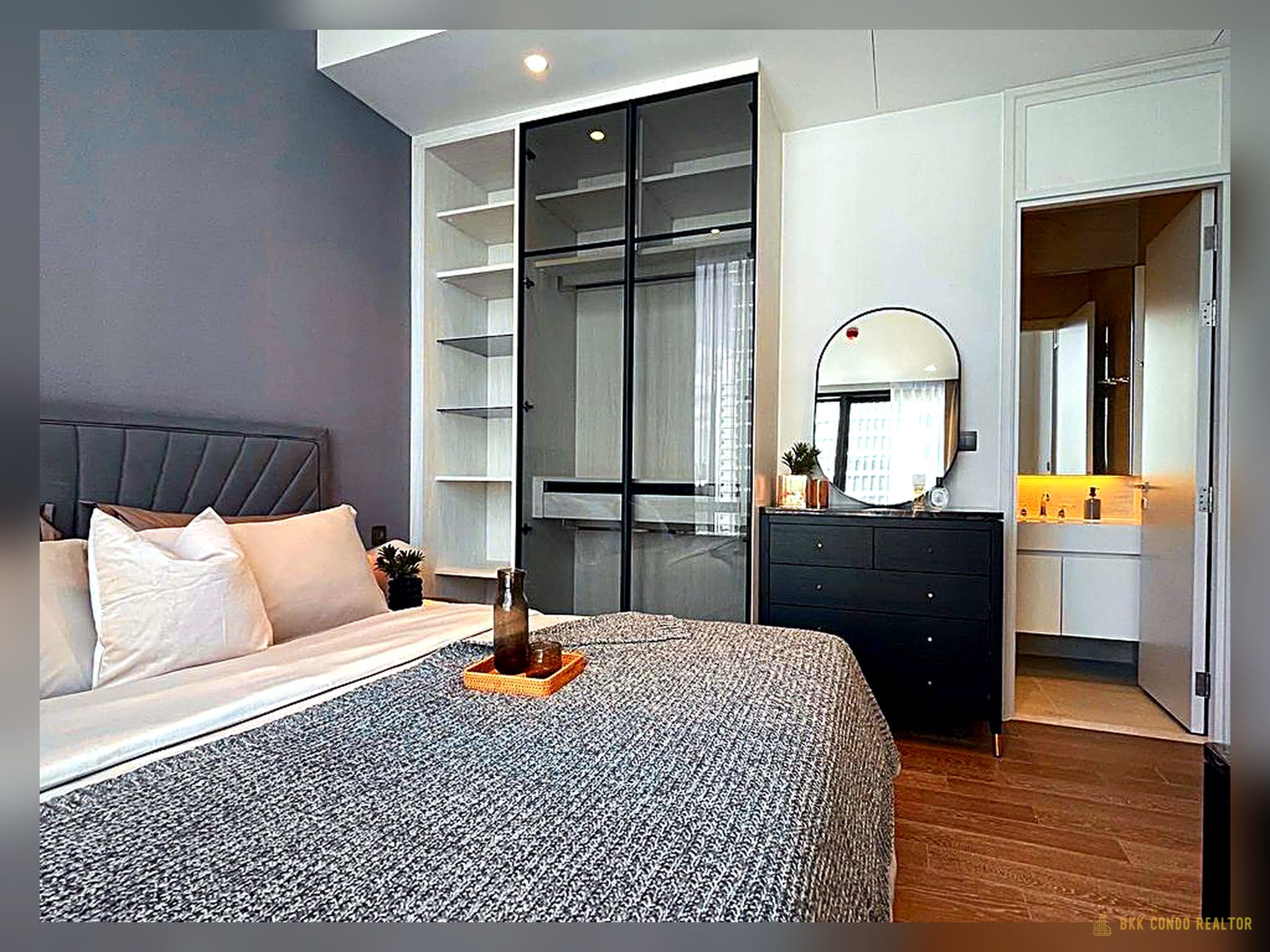 1-Bedroom Condo for Rent at Muniq Langsuan (58 sqm) — Chidlom BTS
