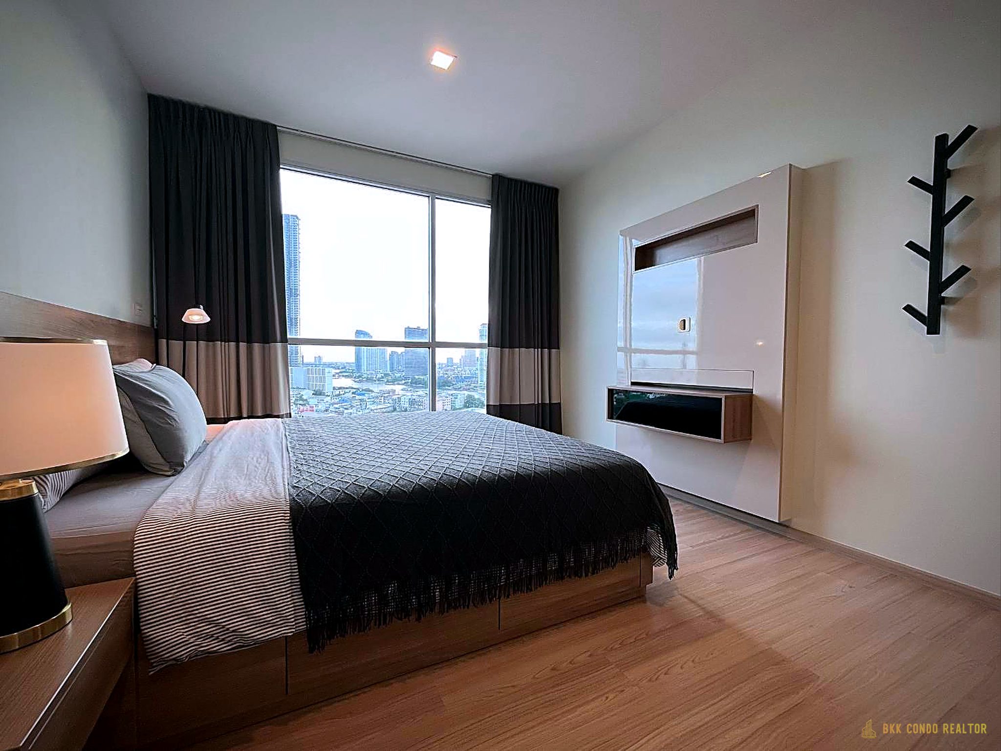 2-Bedroom Condo for Rent at Rhythm Sathorn 21 (65 sqm) — Saphan Taksin BTS