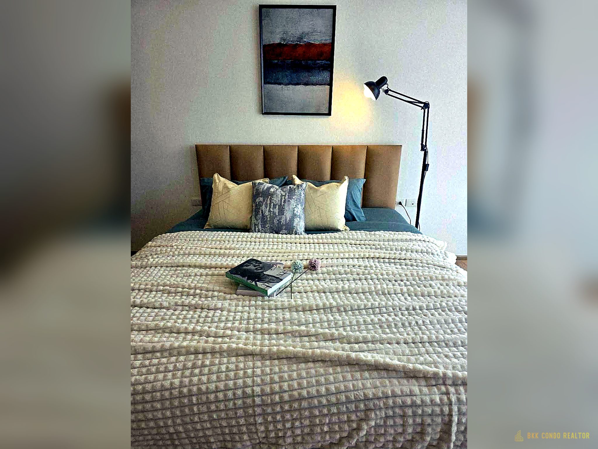 1-Bedroom Condo for Rent at XT Phayathai (42 sqm) — Phaya Thai BTS