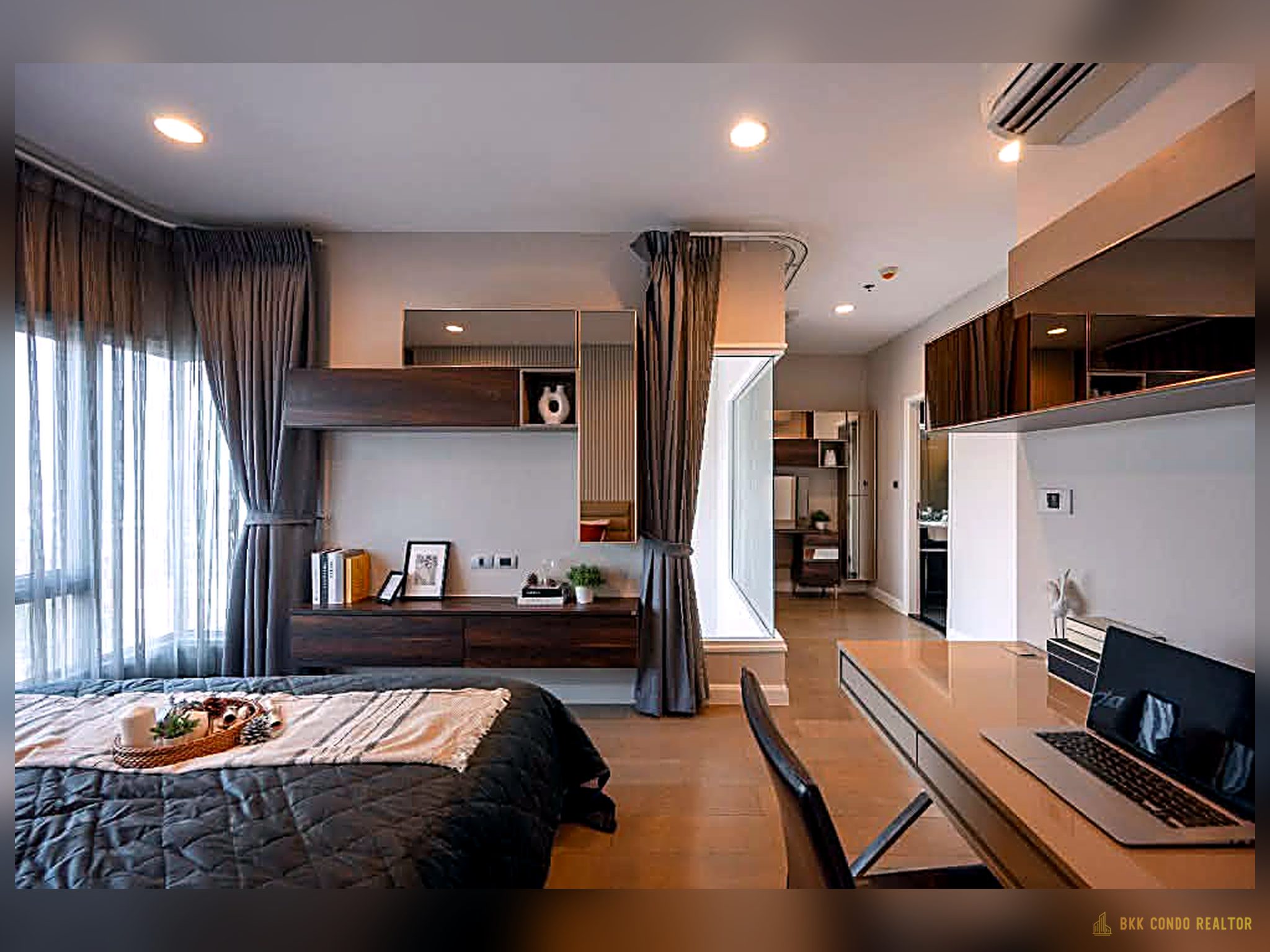 05-bedroom-21 Duplex 2-Bedroom Condo for Rent at The Crest Sukhumvit 34 (98.05 sqm) — Thonglor BTS