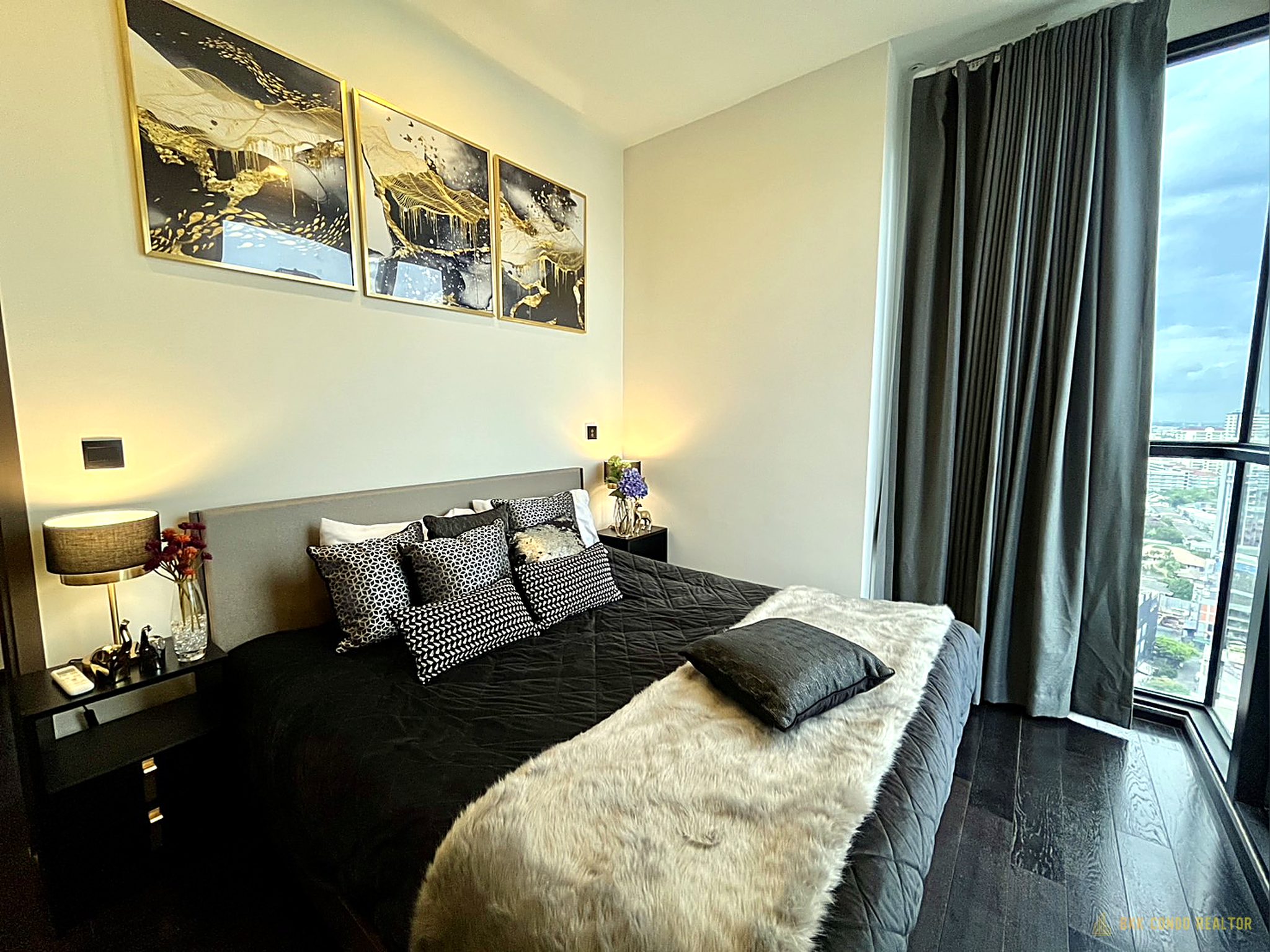 2-Bedroom Condo for Rent at Park Origin Thonglor (46 sqm) — Thonglor BTS