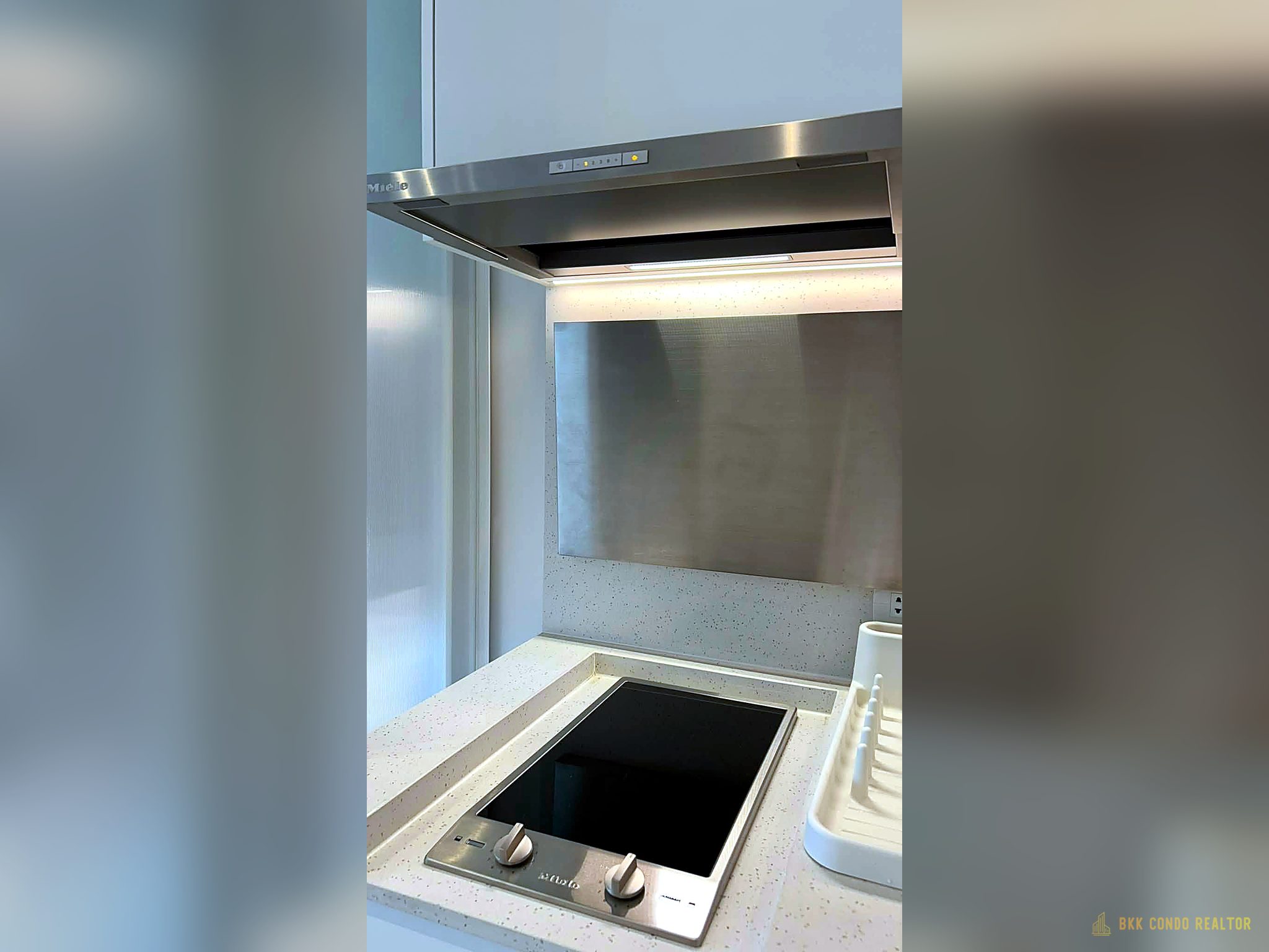 Studio Condo for Rent at Scope Promsri (28.5 sqm) — Phrom Phong BTS