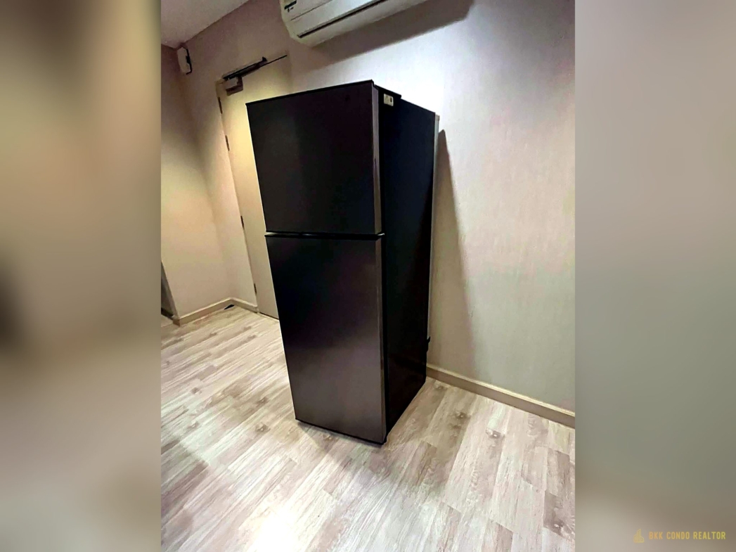 2-Bedroom Condo for Rent at IDEO Mobi Sathorn (42 sqm) — BTS Krung Thonburi