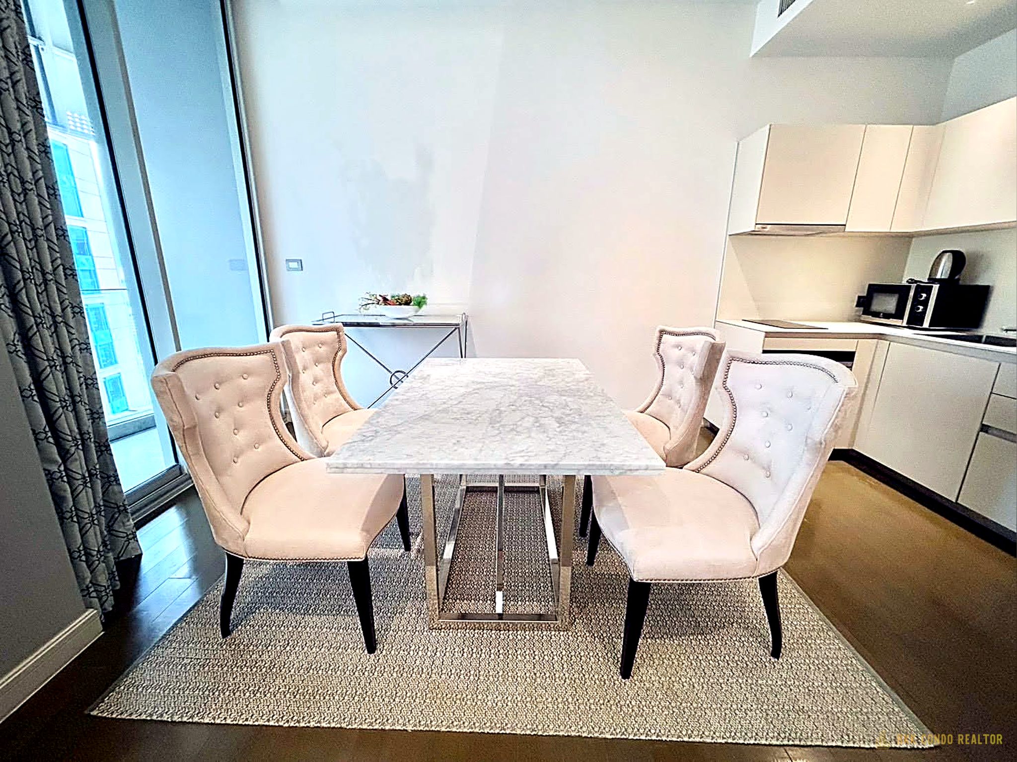 1-Bedroom Condo for Rent at Magnolias Ratchadamri Boulevard (59 sqm) — Chidlom BTS