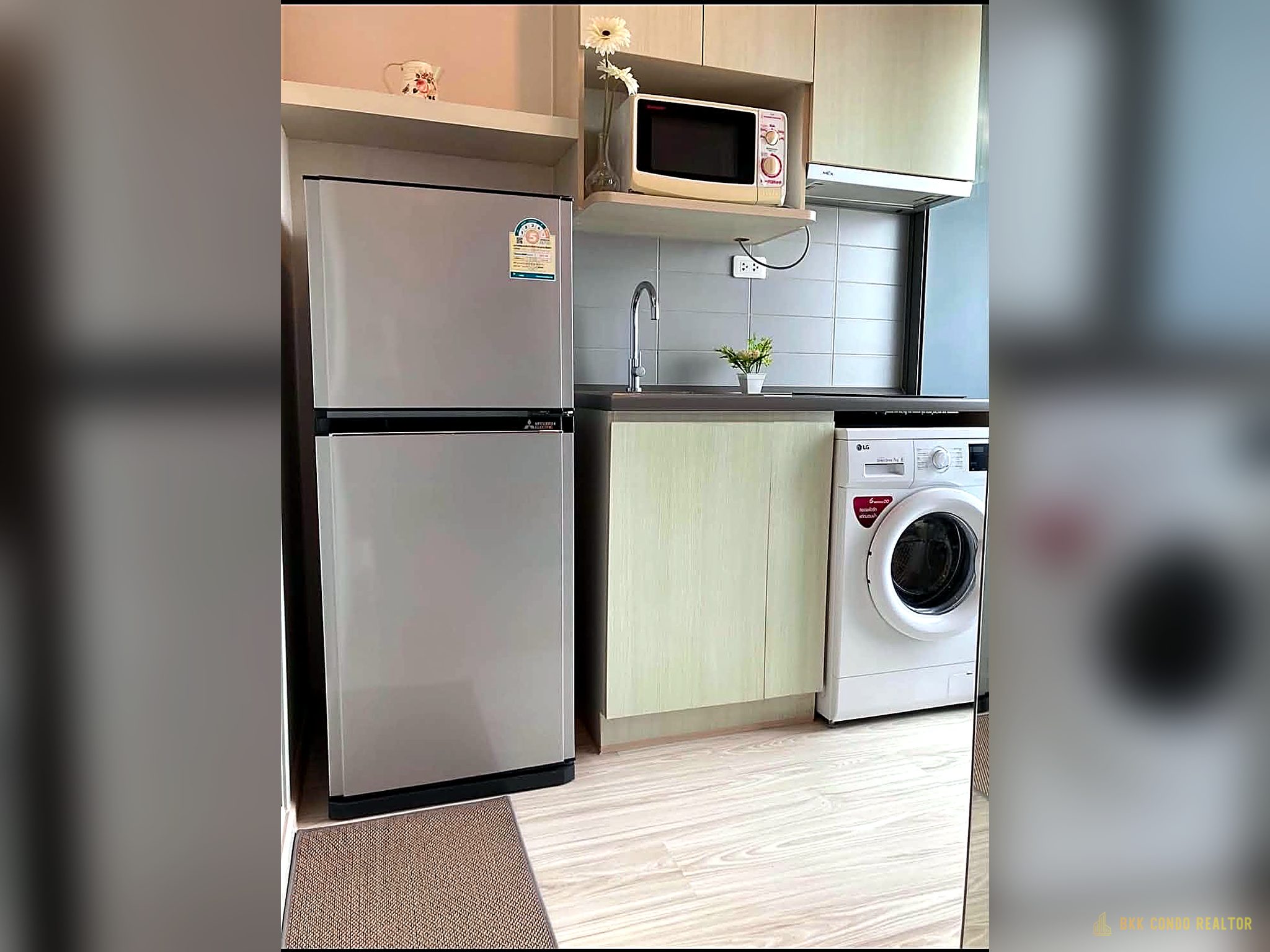 Studio Condo for Rent at IDEO Mobi Eastpoint (22 sqm) — Bangna BTS