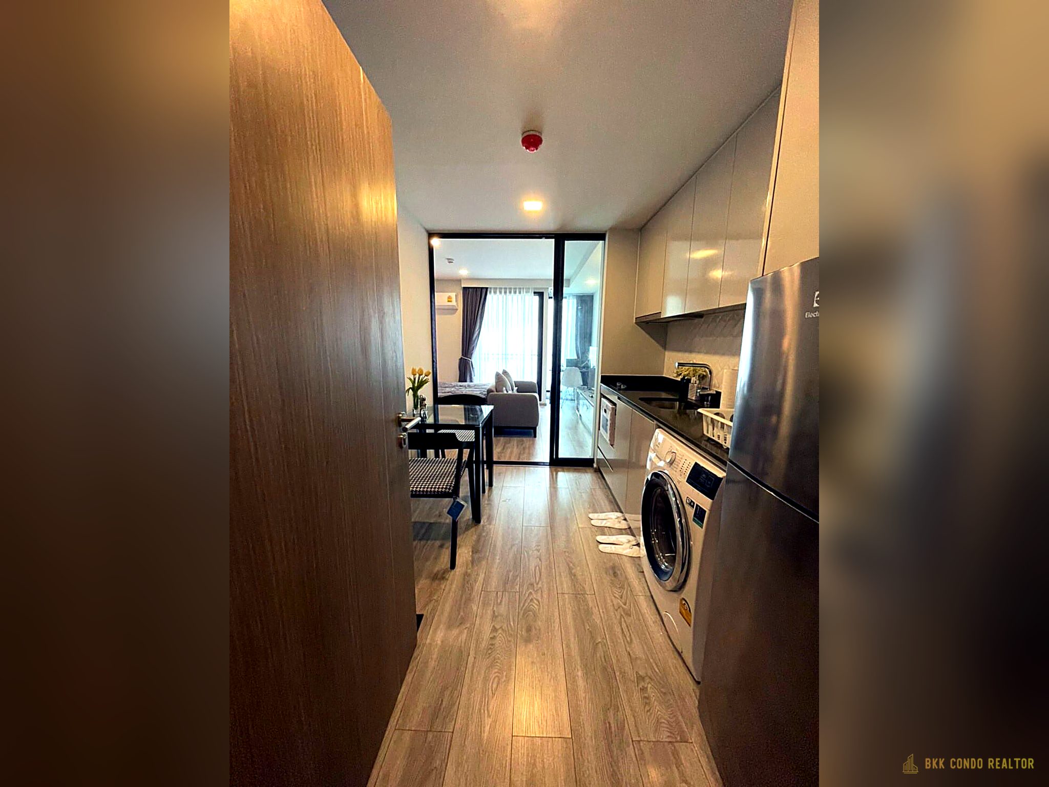 1-Bedroom Condo for Rent at Maestro 14 Siam-Ratchathewi (30 sqm) — Ratchathewi BTS