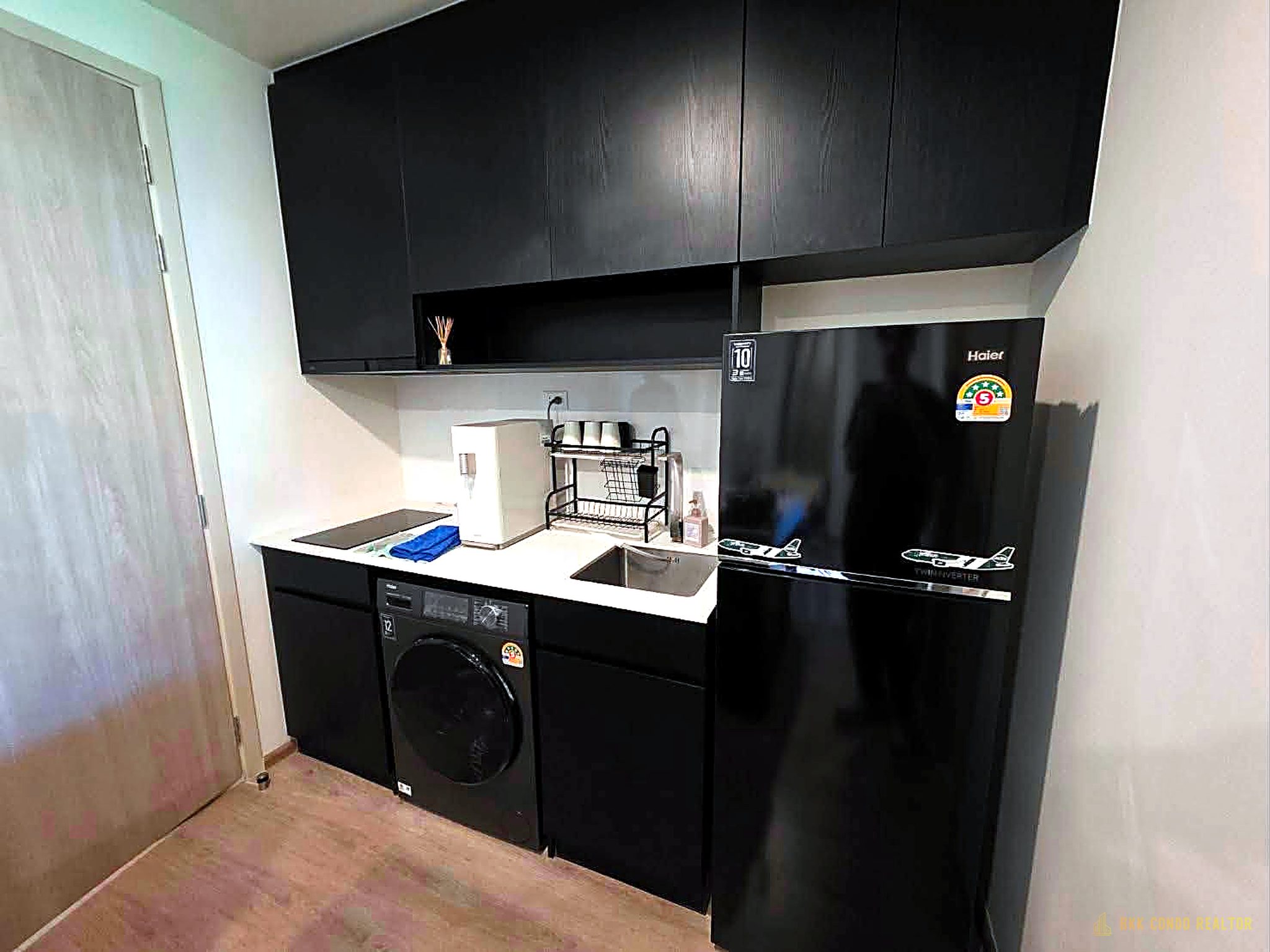 05-kitchen-42 1-Bedroom Condo for Rent at NUE District R9 (35 sqm) — Rama 9 MRT