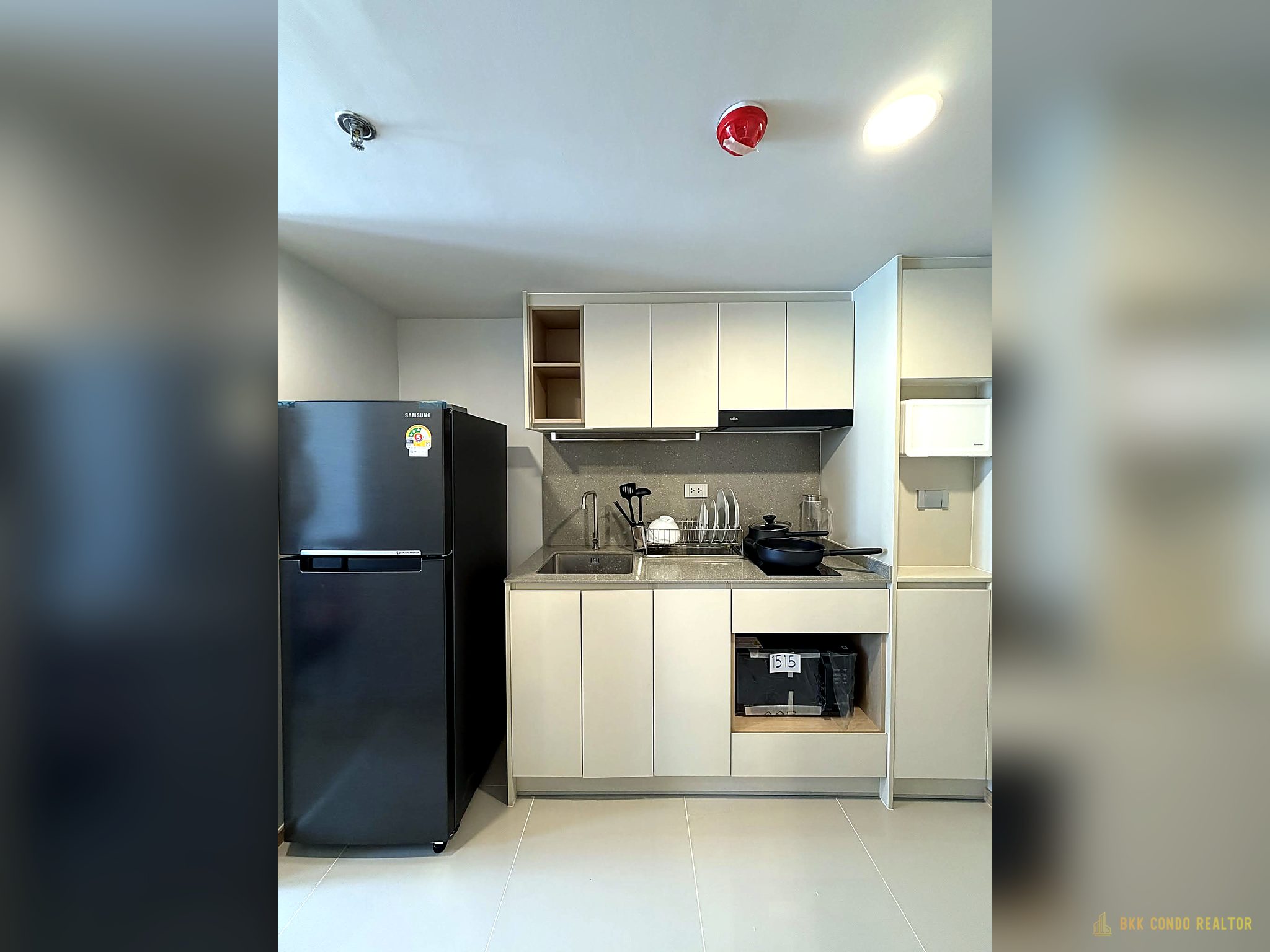 05-kitchen-45 Duplex 1-Bedroom Condo for Rent at Culture Chula (35 sqm) — Sam Yan MRT