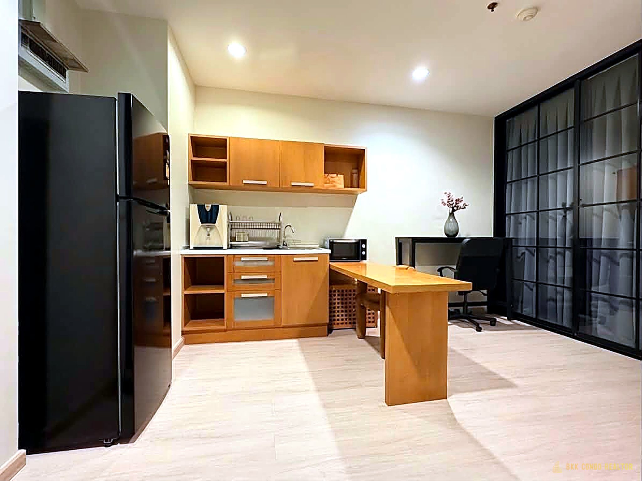 2-Bedroom Condo for Rent at The Address Siam (84 sqm) — Ratchathewi BTS