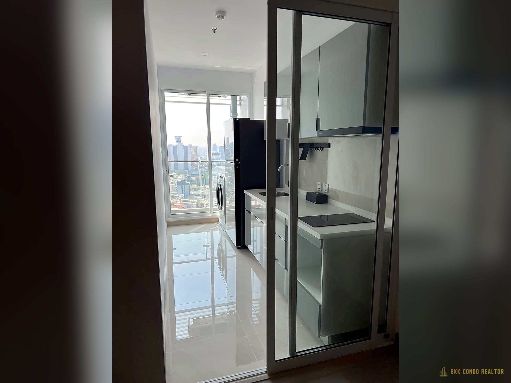 05-kitchen-54 2-Bedroom Condo for Rent at Supalai Premier Si Phraya – Samyan (73 sqm) — Samyan MRT