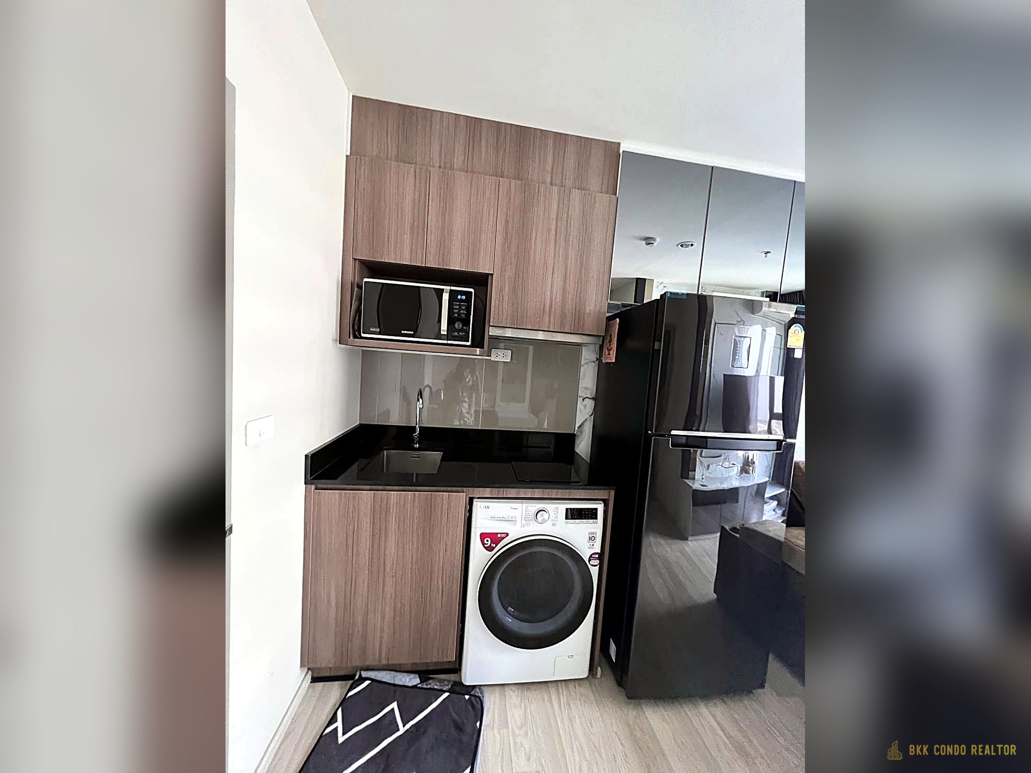 1-Bedroom Condo for Rent at IDEO Mobi Eastpoint (36.45 sqm) — Bangna BTS