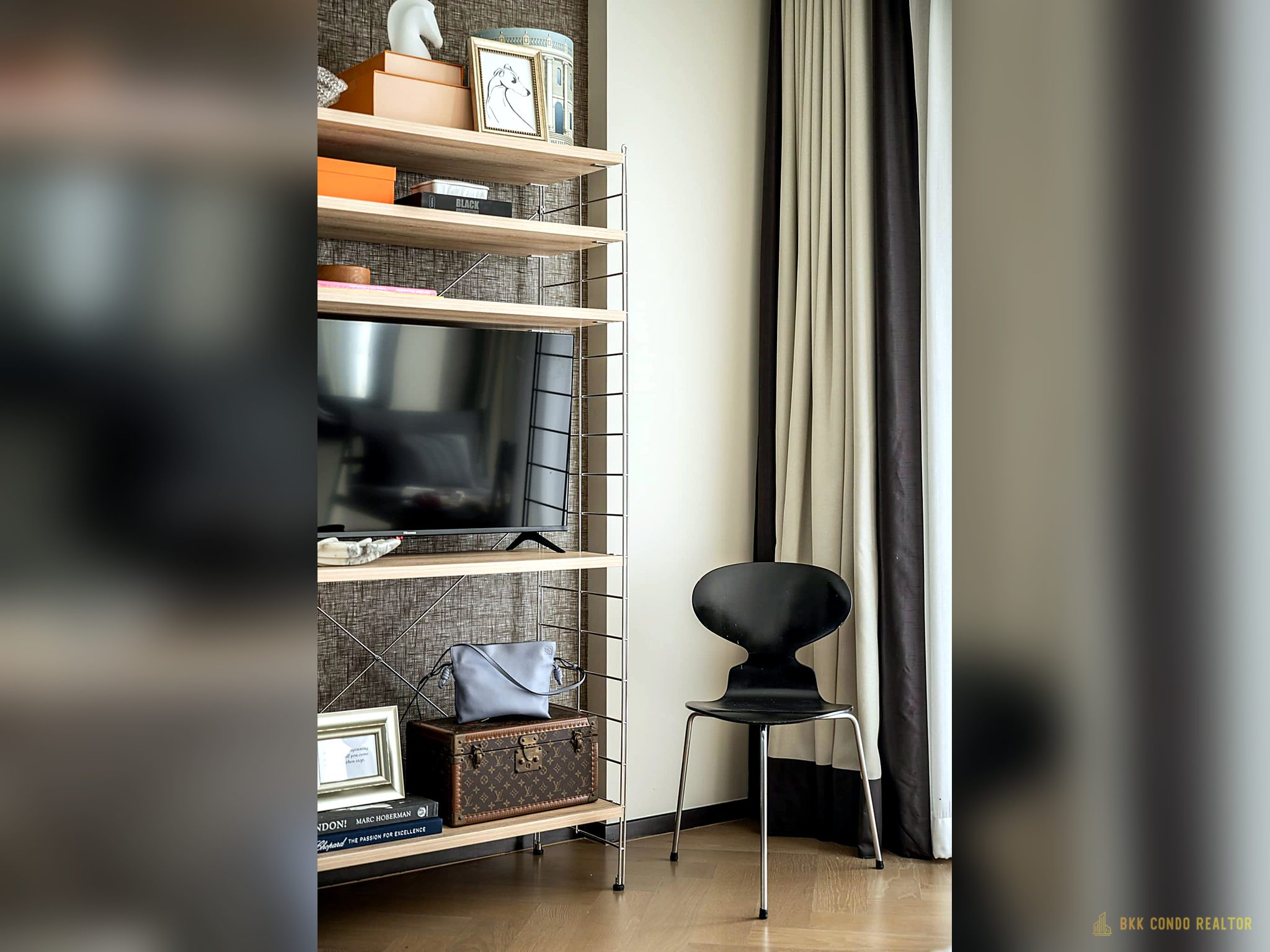 1-Bedroom Condo for Rent at The Reserve Sukhumvit 61 (31 sqm) — Ekkamai BTS