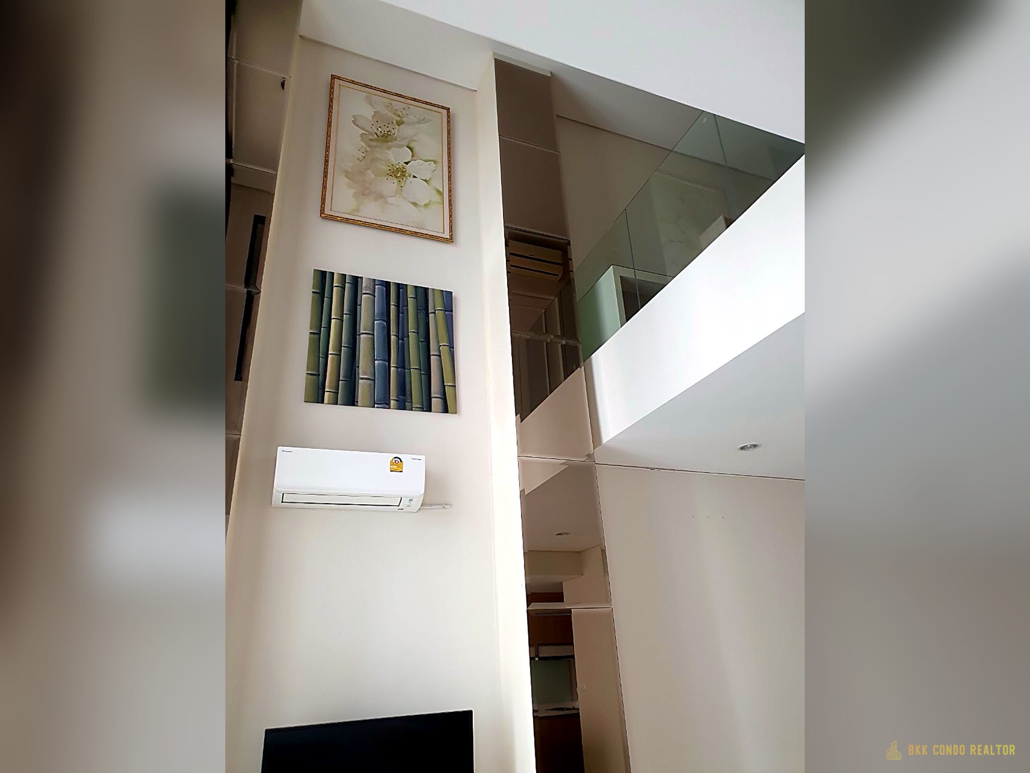 Duplex 1-Bedroom Condo for Rent at Villa Asoke — Phetchaburi MRT