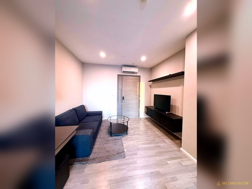 1-Bedroom Condo for Rent at The Room Sukhumvit 69 (37.5 sqm) — Phra Khanong BTS