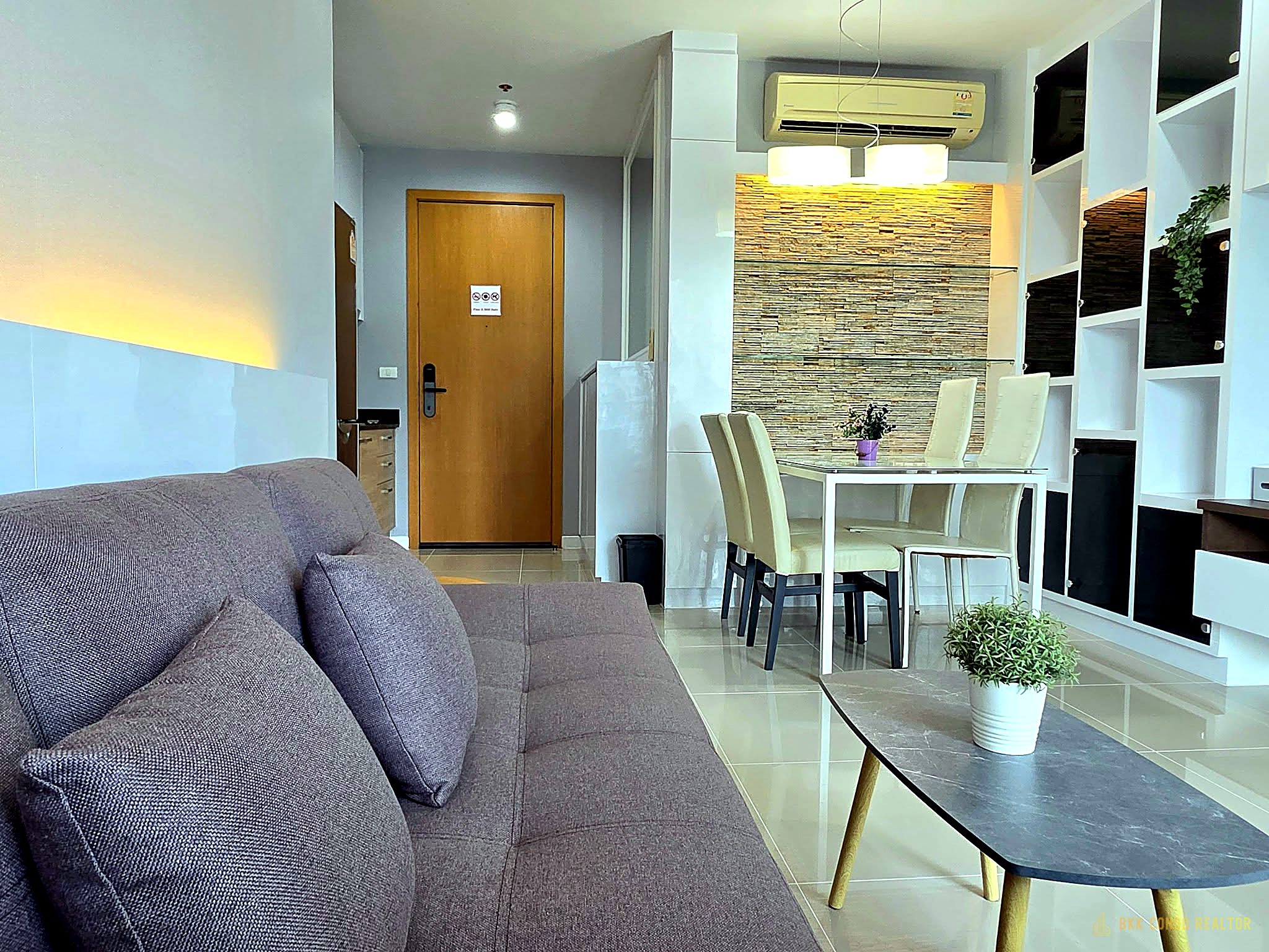 1-Bedroom Condo for Rent at Circle Condominium (48 sqm) — MRT Phetchaburi