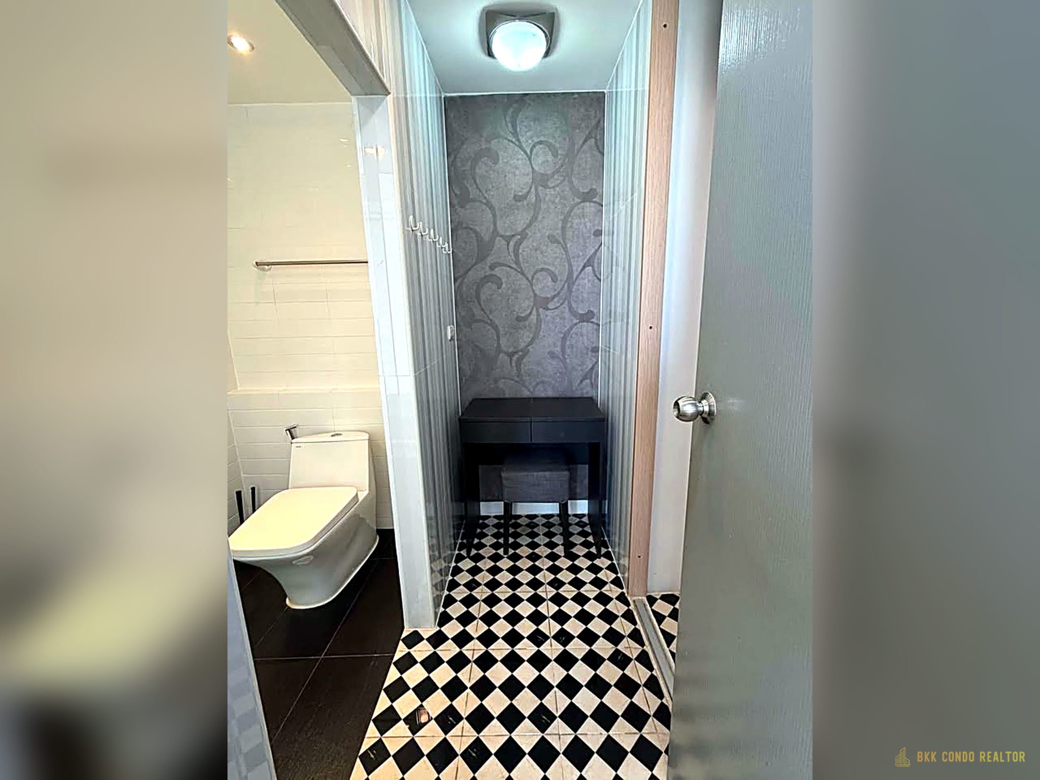 06-bathroom-12 1-Bedroom Condo for Rent at IDEO Mix Sukhumvit 103 (35 sqm) — Udom Suk BTS