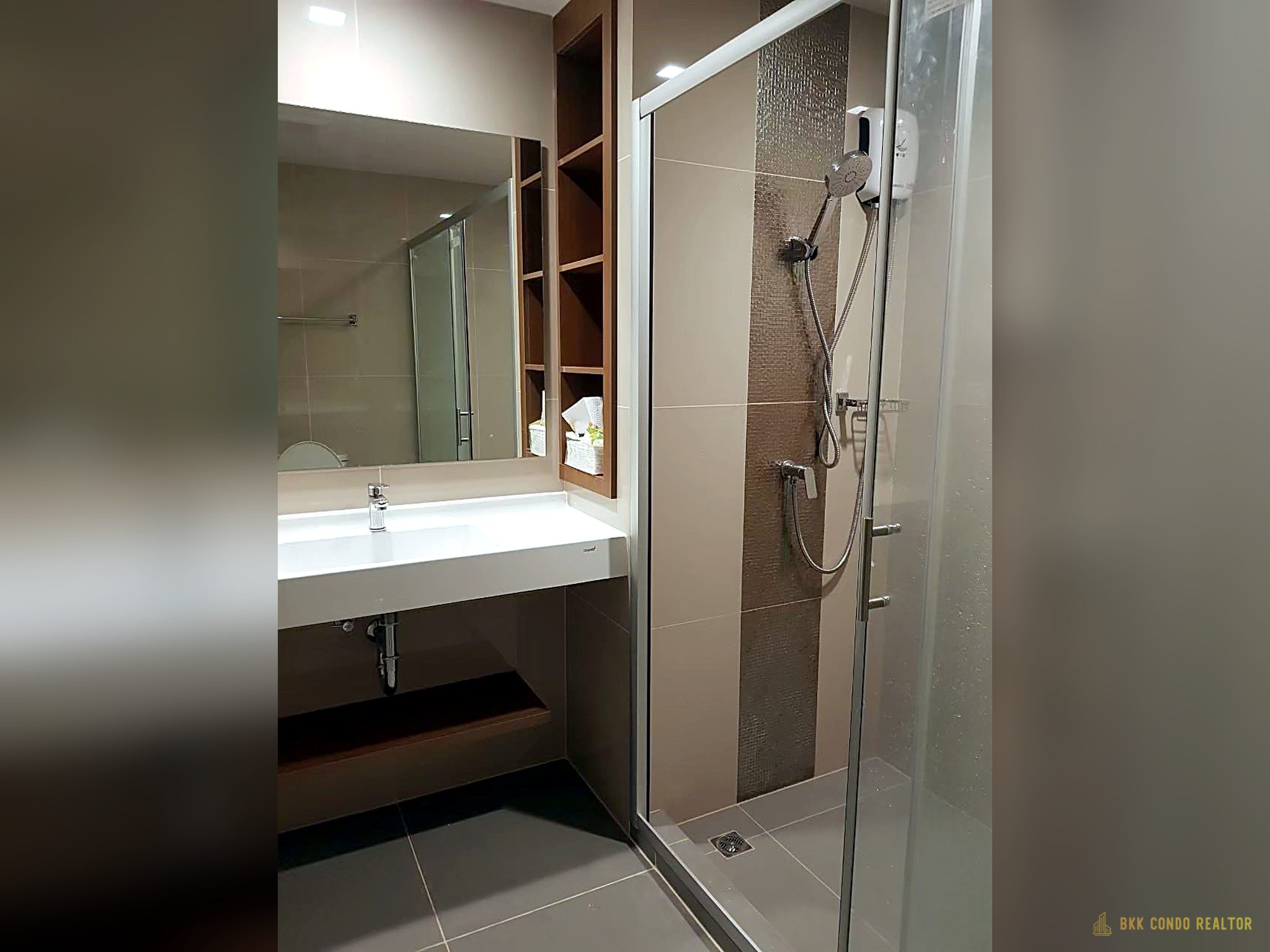 06-bathroom-14 1-Bedroom Condo for Rent at Ideo Phahol-Jatujak (35 sqm) — Saphan Khwai BTS