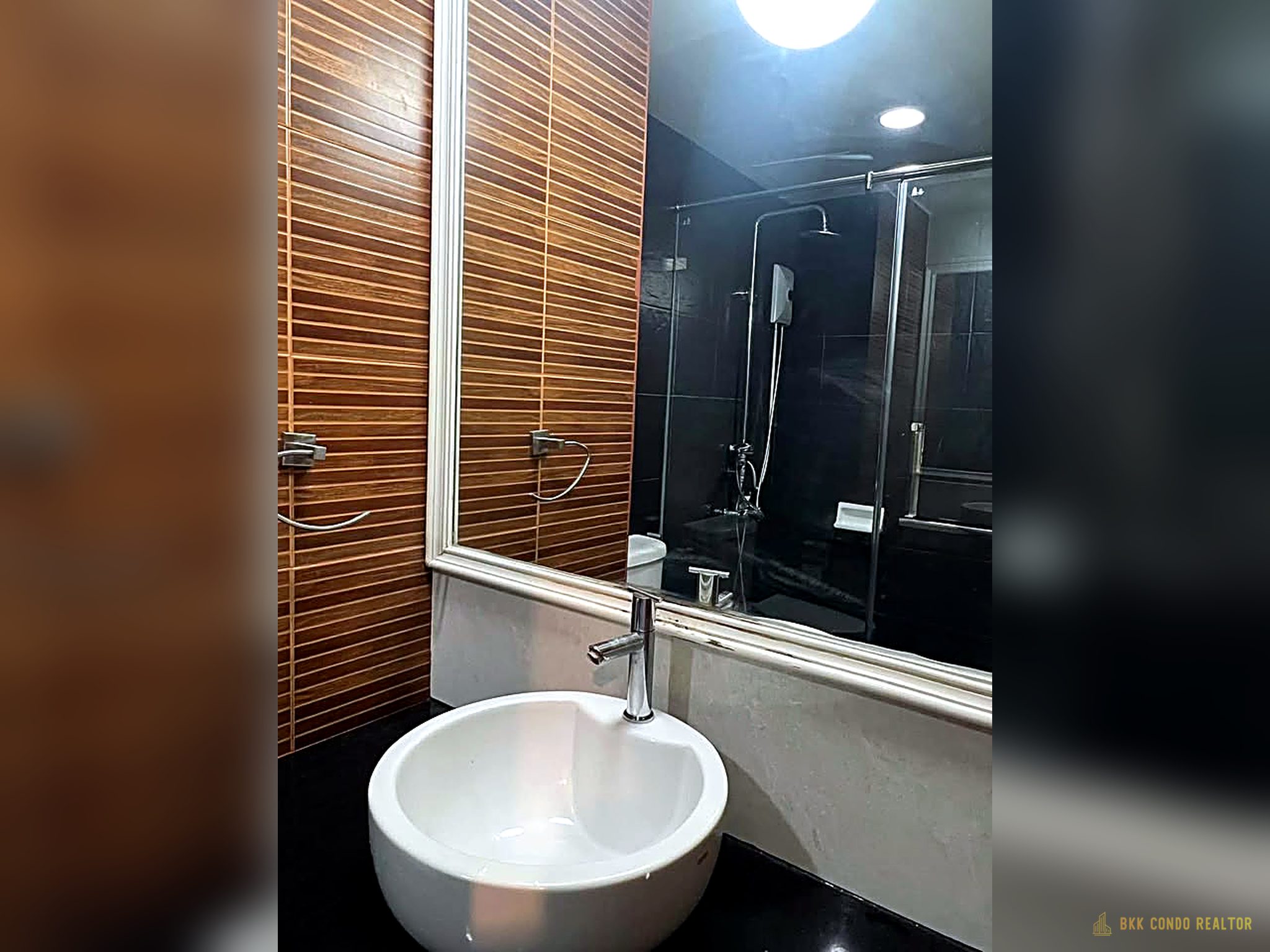 1-Bedroom Condo for Rent at Garden Asoke Rama9 (33.08 sqm) — Phetchaburi MRT