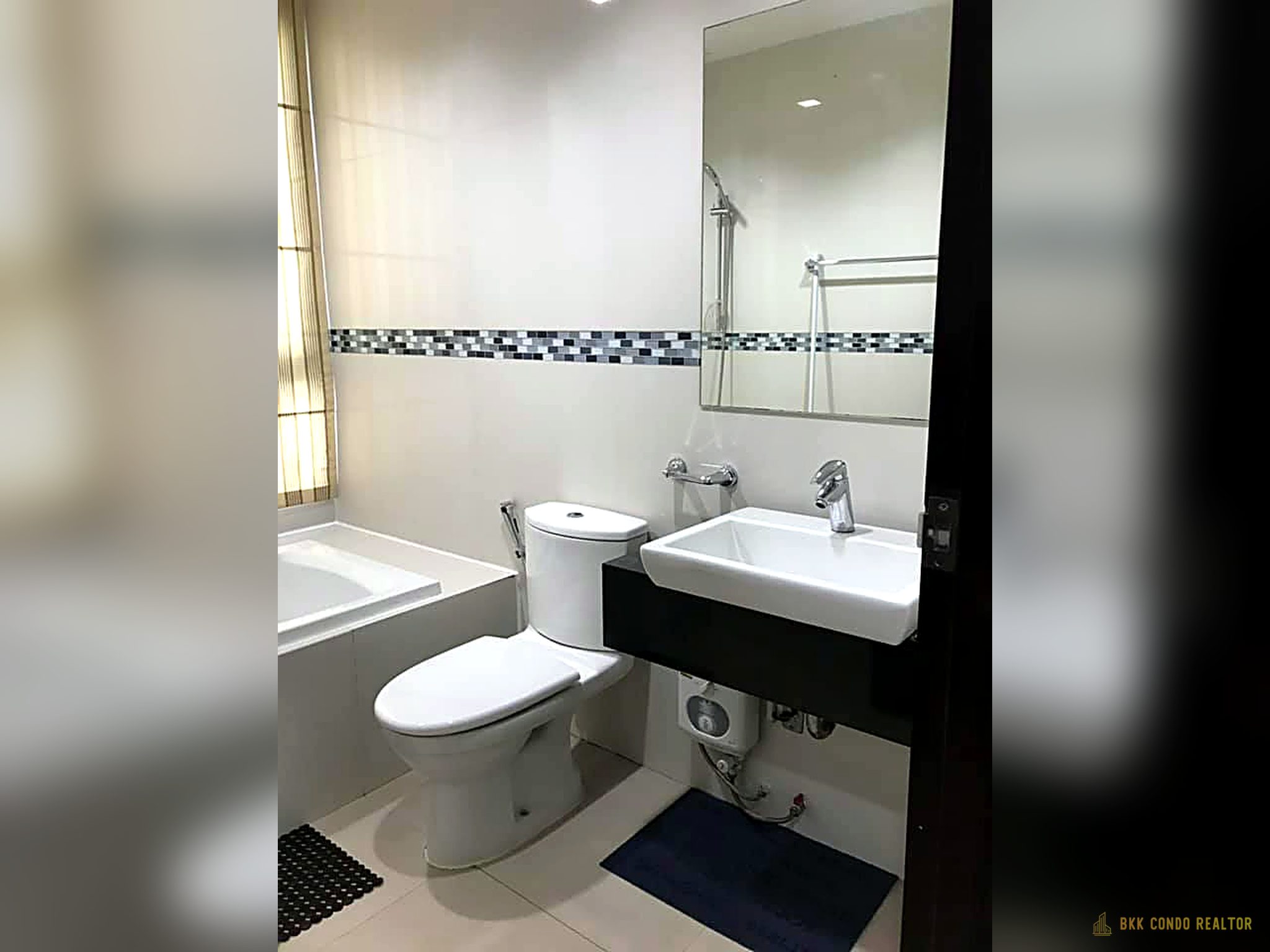 1-Bedroom Condo for Rent at IDEO Q Phayathai (45 sqm) — Phaya Thai BTS