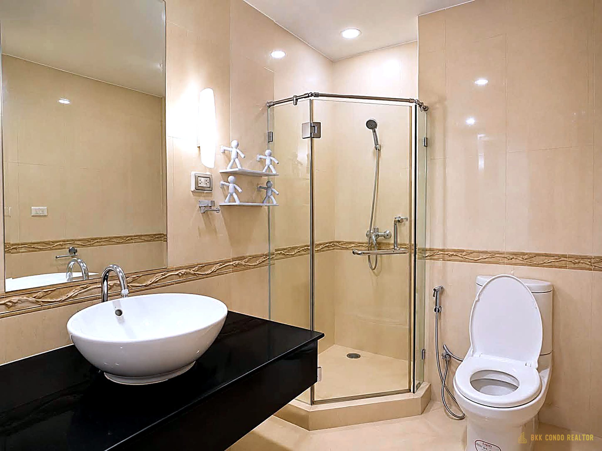 2-Bedroom Condo for Rent at The Address Siam (84 sqm) — Ratchathewi BTS