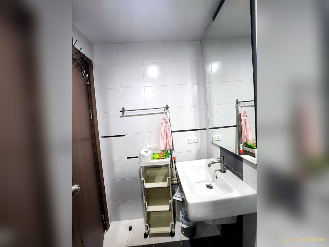 1-Bedroom Condo for Rent at The Base Sukhumvit 77 (30 sqm) — On Nut BTS