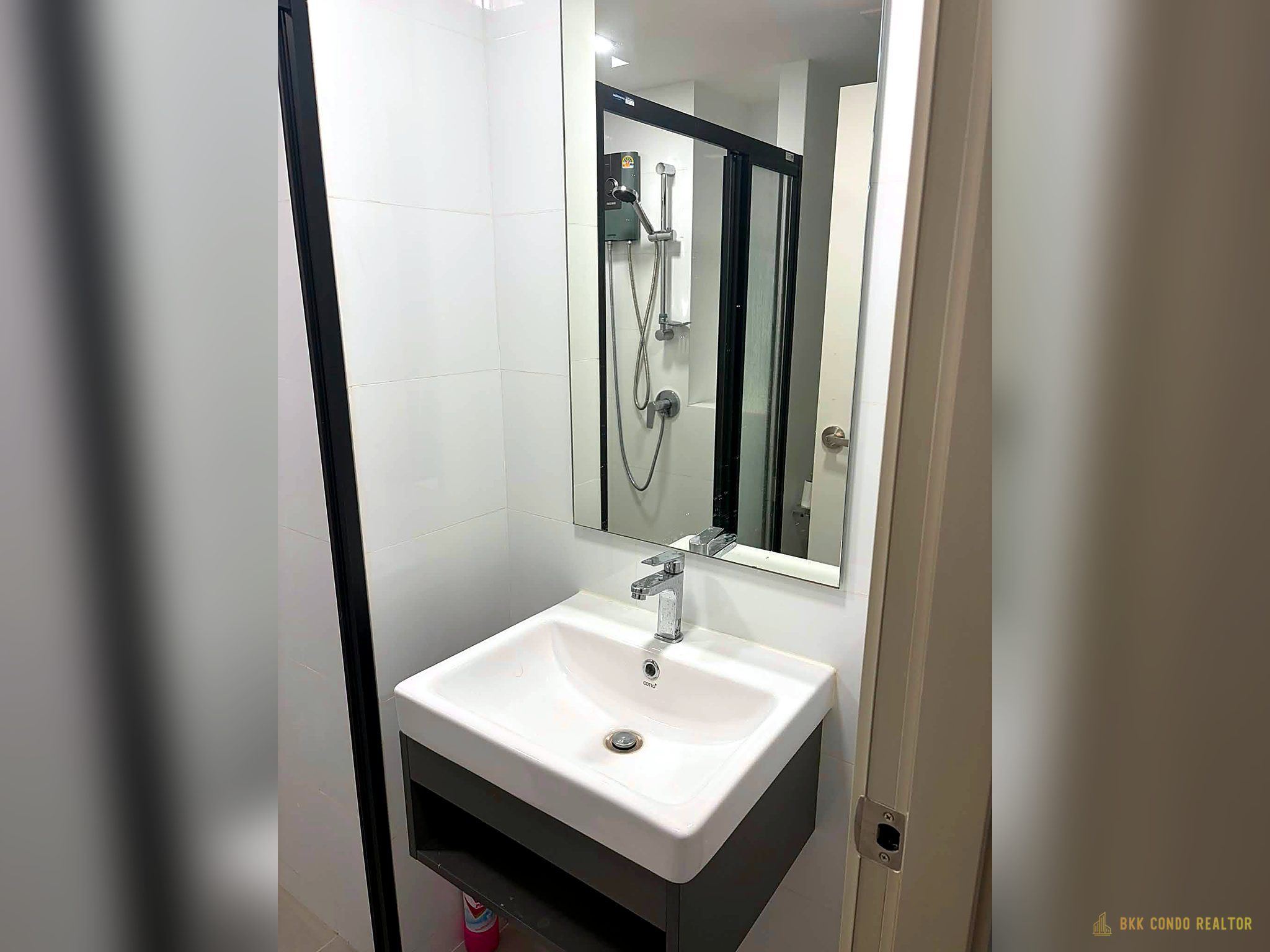 1-Bedroom Condo for Rent at Atmoz Palacio Ladprao Wanghin (25 sqm) — Phawana MRT
