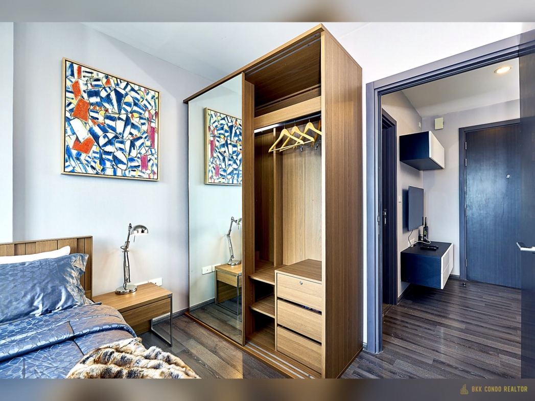 1-Bedroom Condo for Rent at The Base Park East (31 sqm) — On Nut BTS