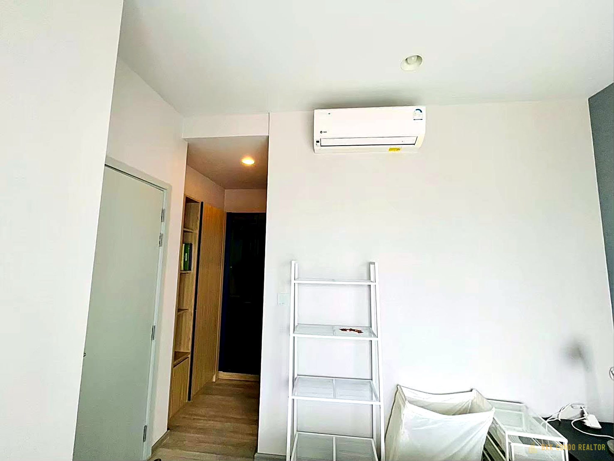 1-Bedroom Condo for Rent at XT Ekkamai (30 sqm) — Ekkamai BTS