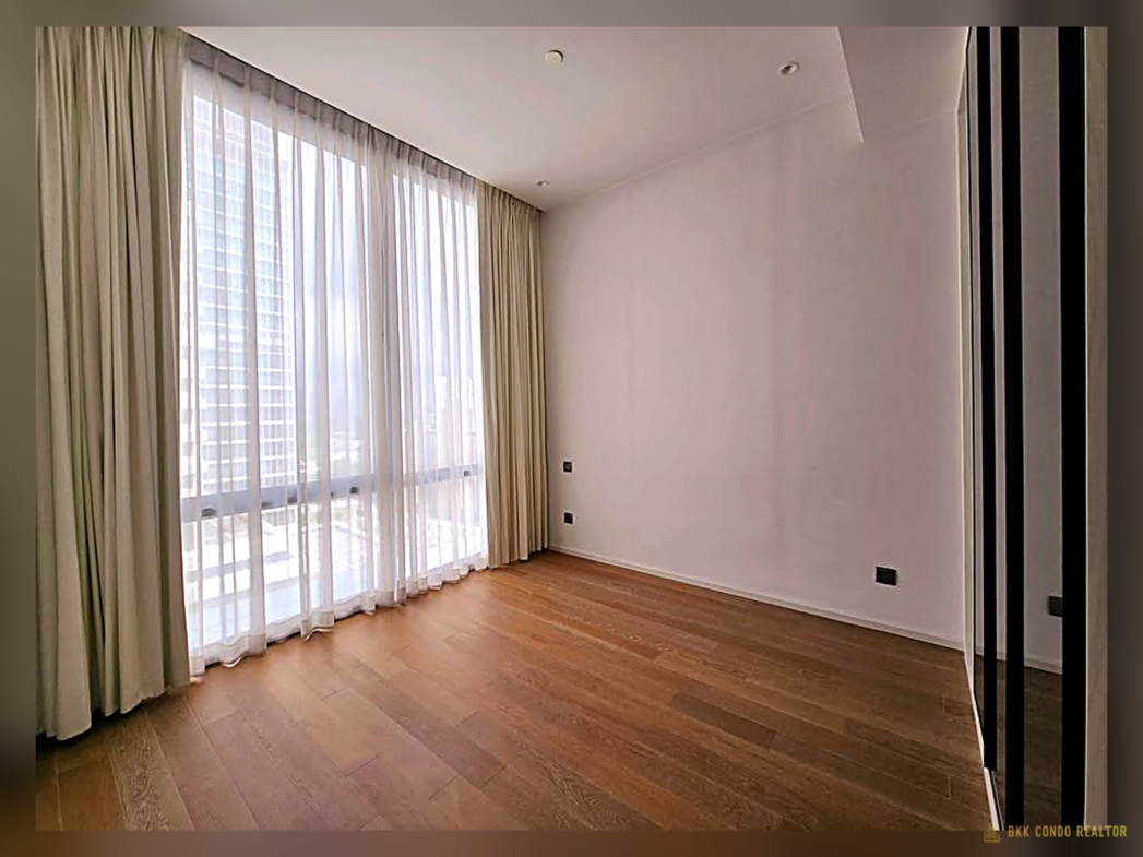 2-Bedroom Condo for Rent at Muniq Langsuan (86 sqm) — Chidlom BTS