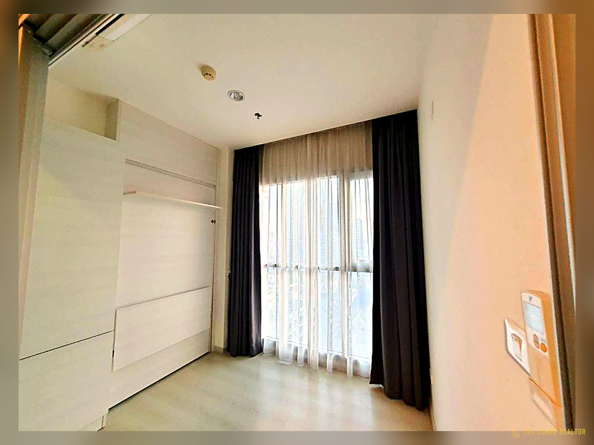 06-bedroom-47 2-Bedroom Condo for Rent at Life Ratchadapisek (46 sqm) — Huai Khwang MRT