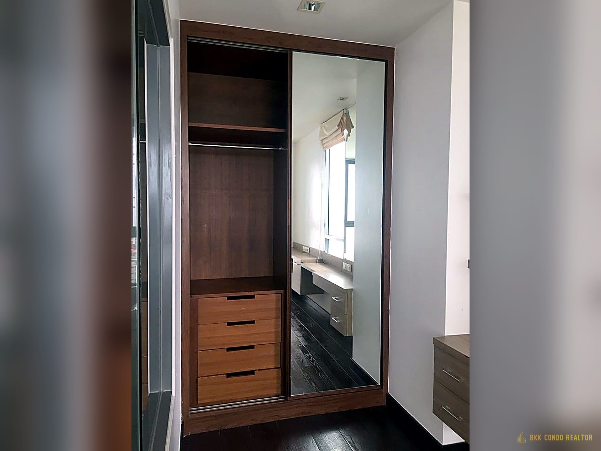 06-bedroom-70 1-Bedroom Condo for Rent at IDEO Q Phayathai (50 sqm) — Phaya Thai BTS