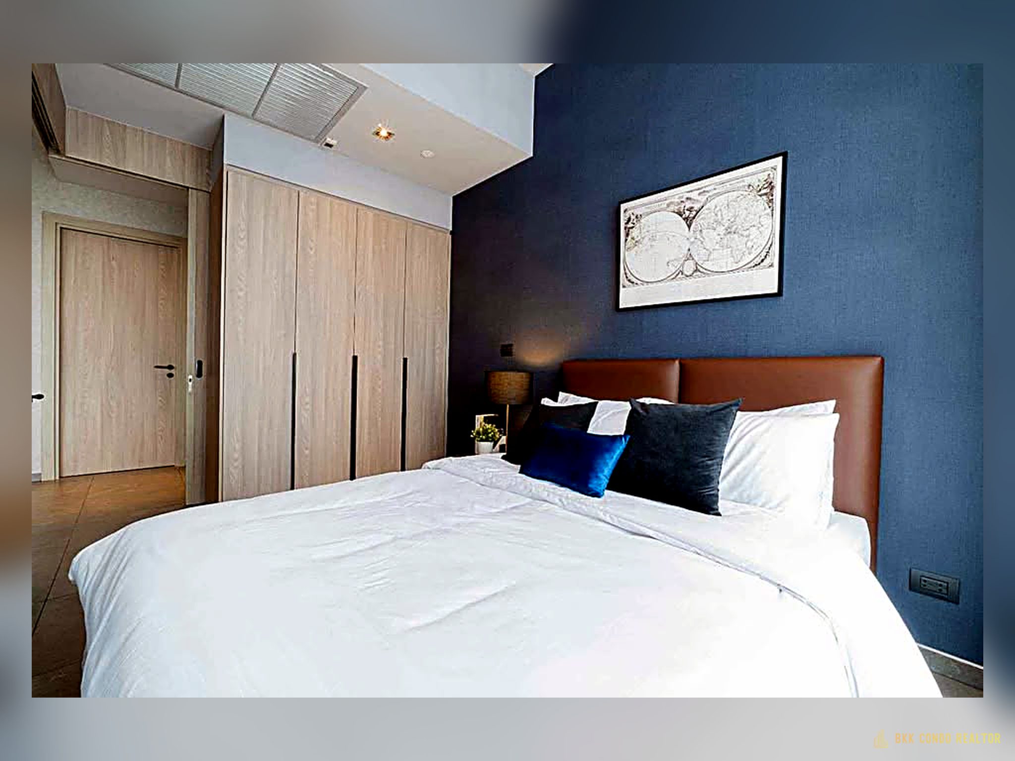 2-Bedroom Condo for Rent at The Lofts Asoke (86 sqm) — MRT Phetchaburi