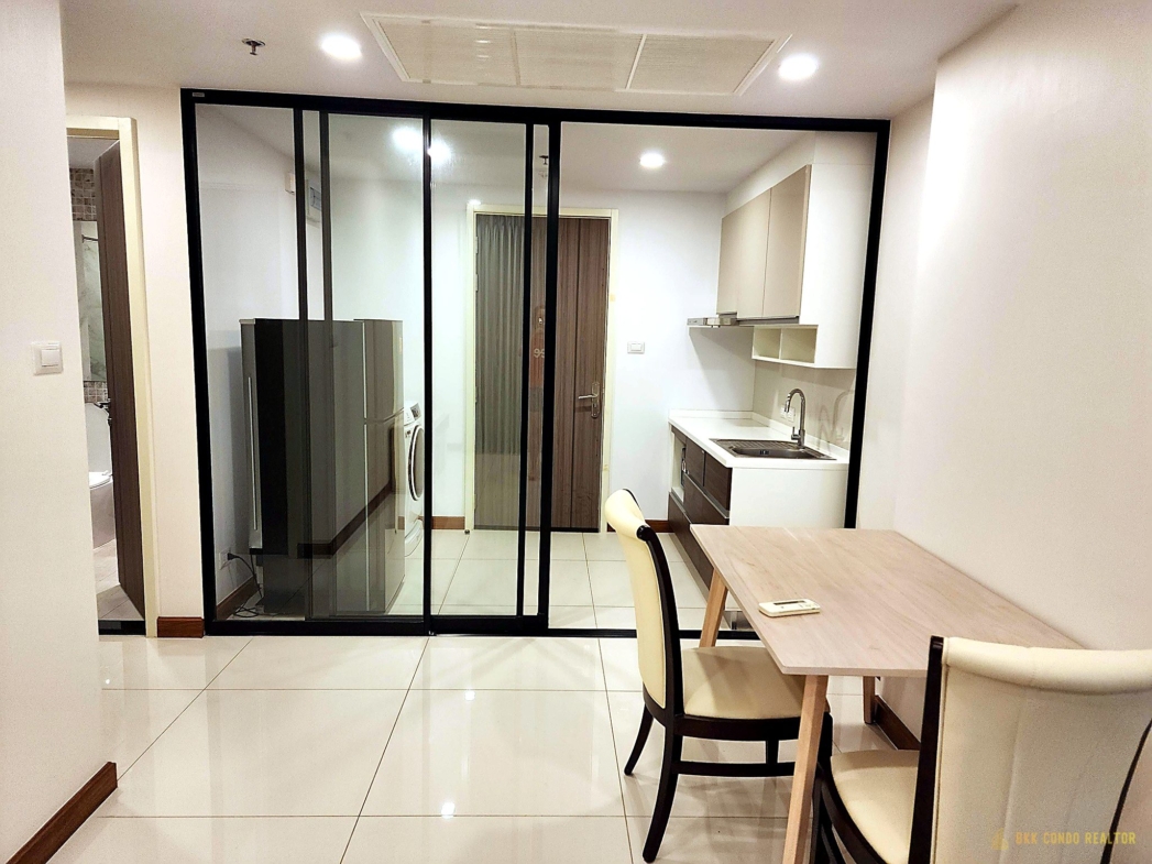 1-Bedroom Condo for Rent at Supalai Premier Charoen Nakhon (48 sqm) — Sukhumvit