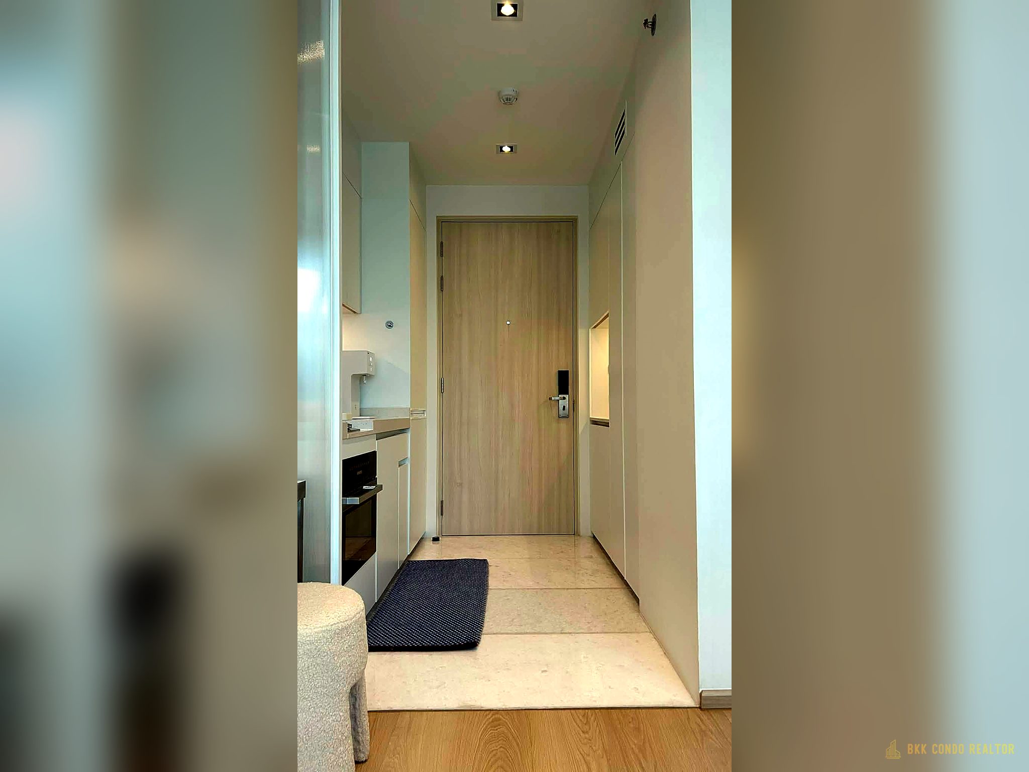 Studio Condo for Rent at Scope Promsri (28.5 sqm) — Phrom Phong BTS