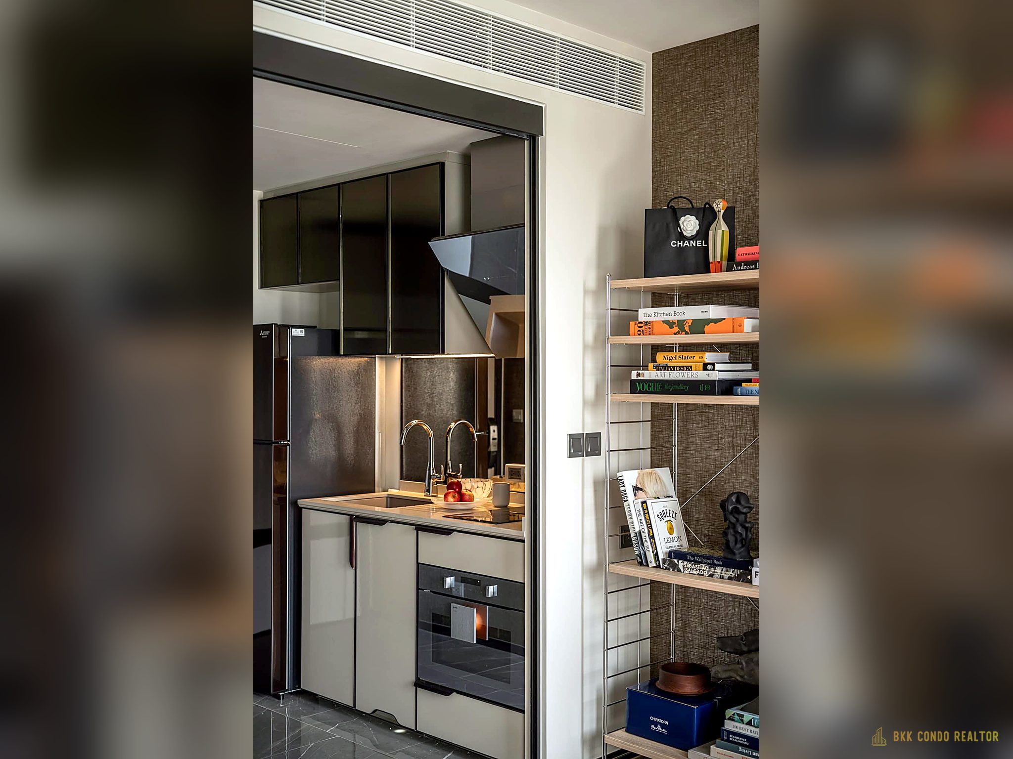 1-Bedroom Condo for Rent at The Reserve Sukhumvit 61 (31 sqm) — Ekkamai BTS