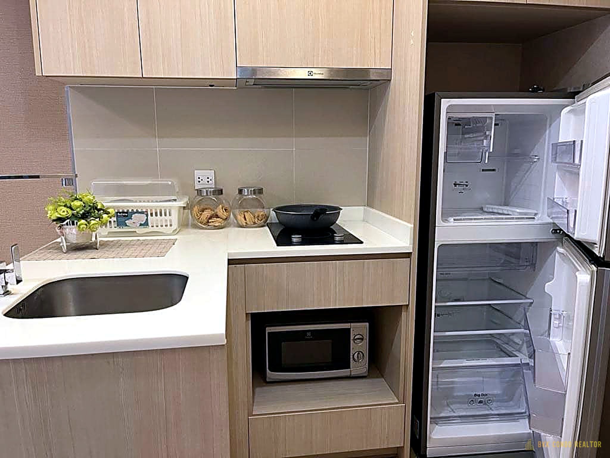 1-Bedroom Condo for Rent at Maestro 12 (31 sqm) — Ratchathewi BTS