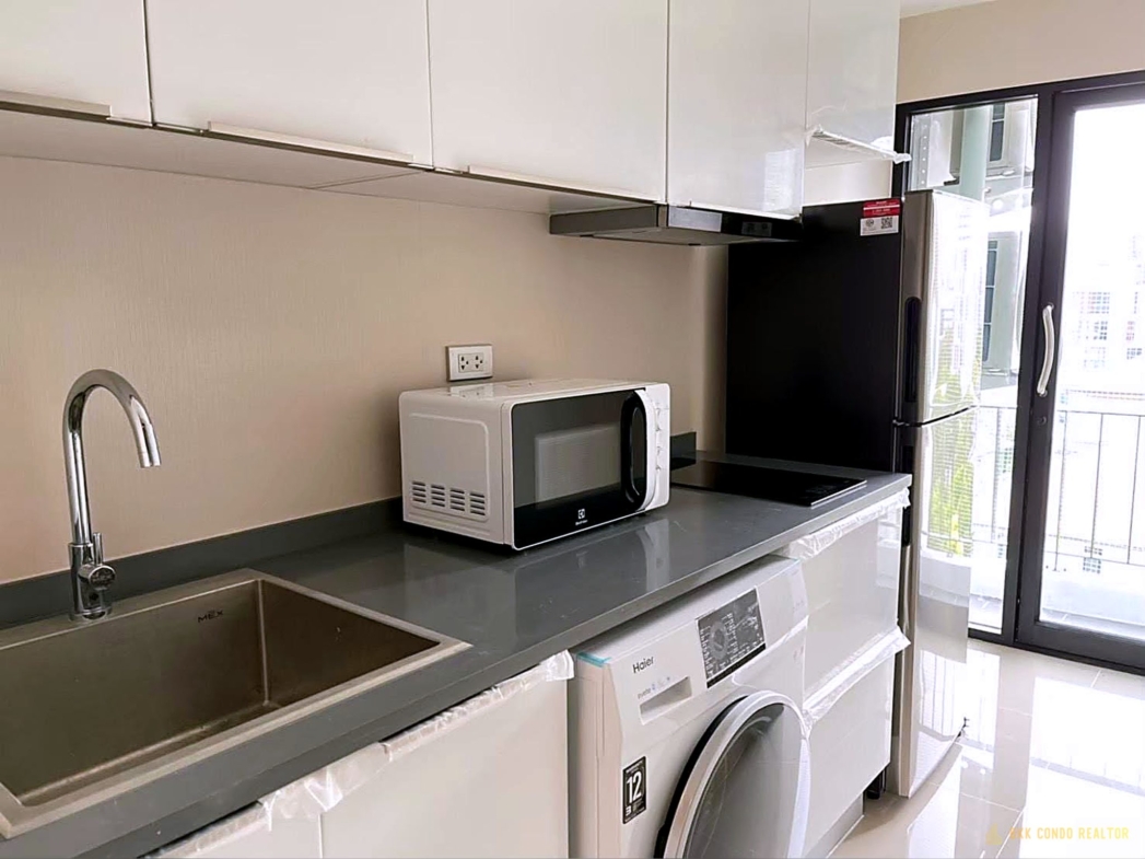 1-Bedroom Condo for Rent at The ACE Ekamai (42 sqm) — Ekkamai BTS