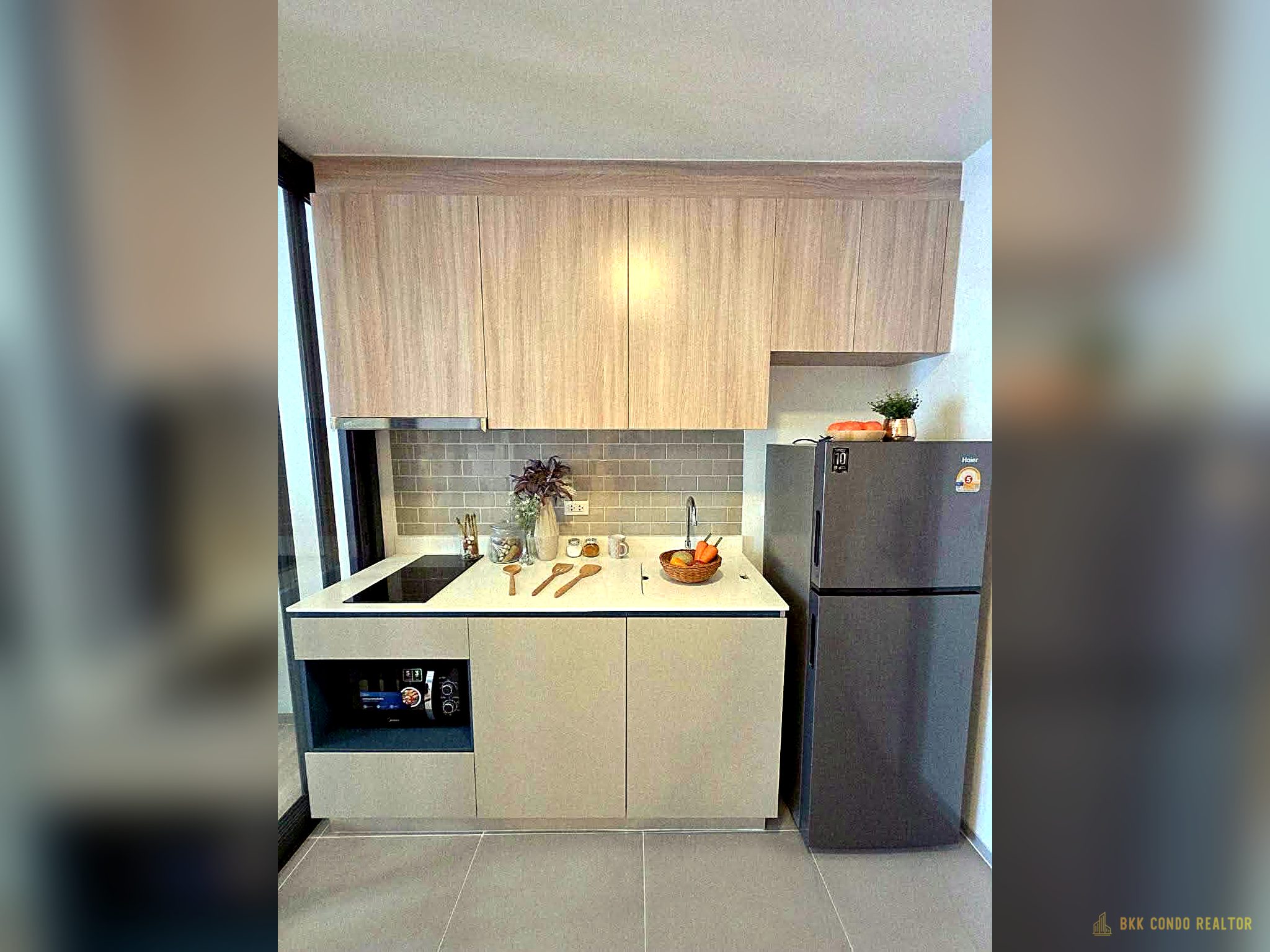 1-Bedroom Condo for Rent at XT Phayathai (42 sqm) — Phaya Thai BTS