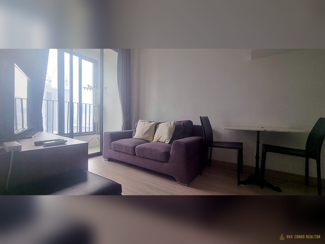 1-Bedroom Condo for Rent at IDEO Mobi Phayathai (30.5 sqm) — Phaya Thai BTS