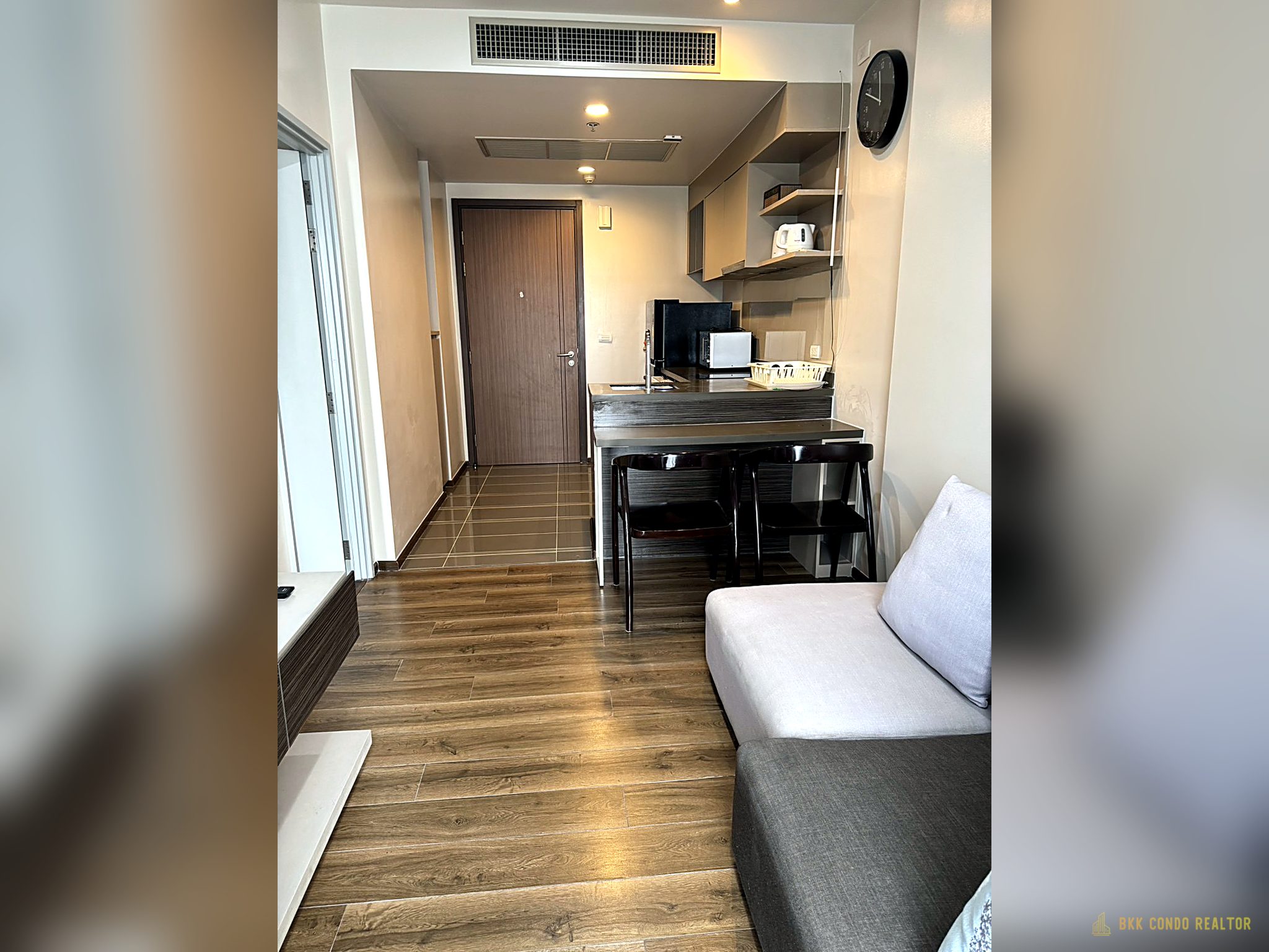 1-Bedroom Condo for Rent at Onyx Phaholyothin (40.48 sqm) — Saphan Khwai BTS