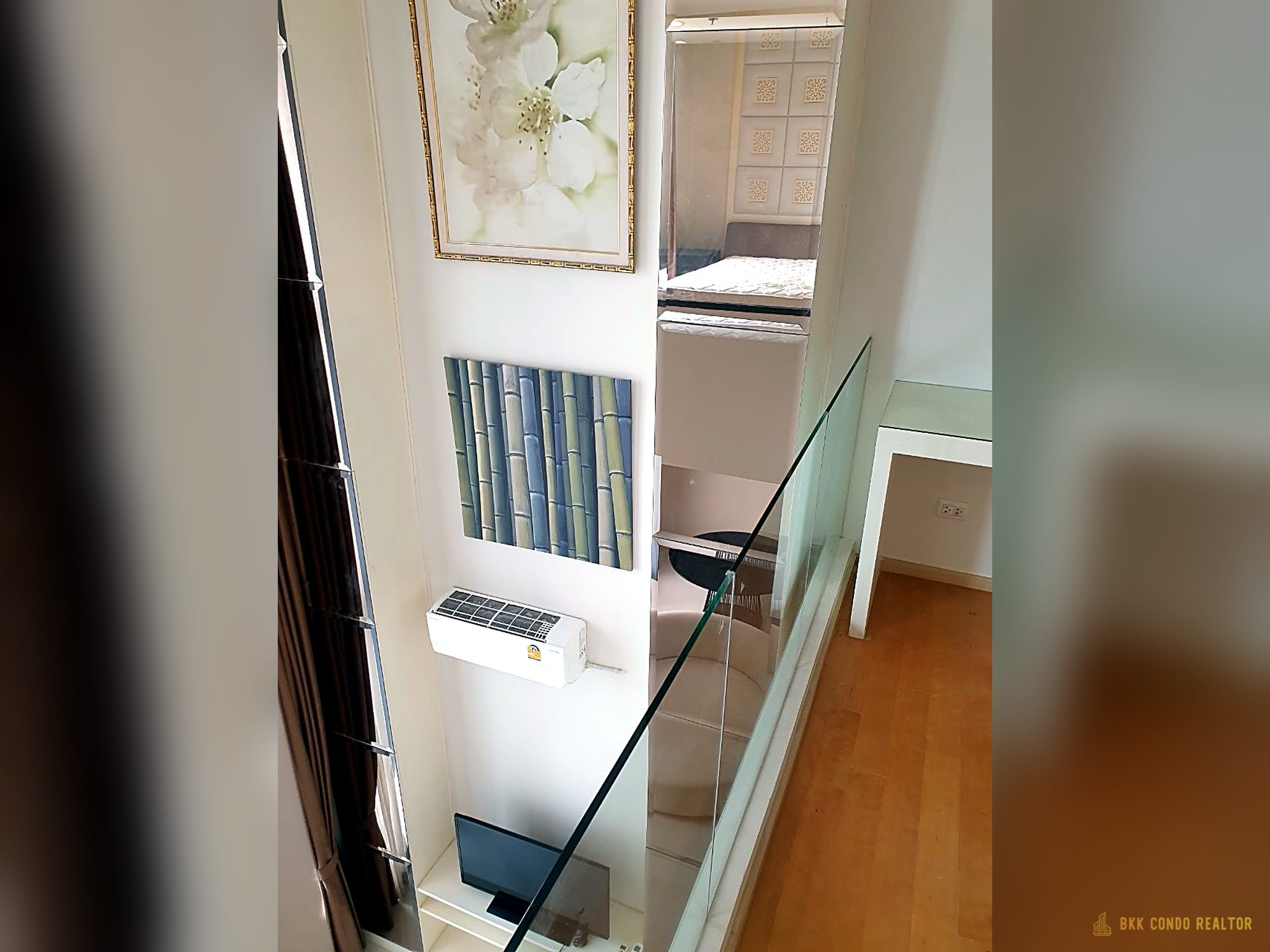 Duplex 1-Bedroom Condo for Rent at Villa Asoke — Phetchaburi MRT