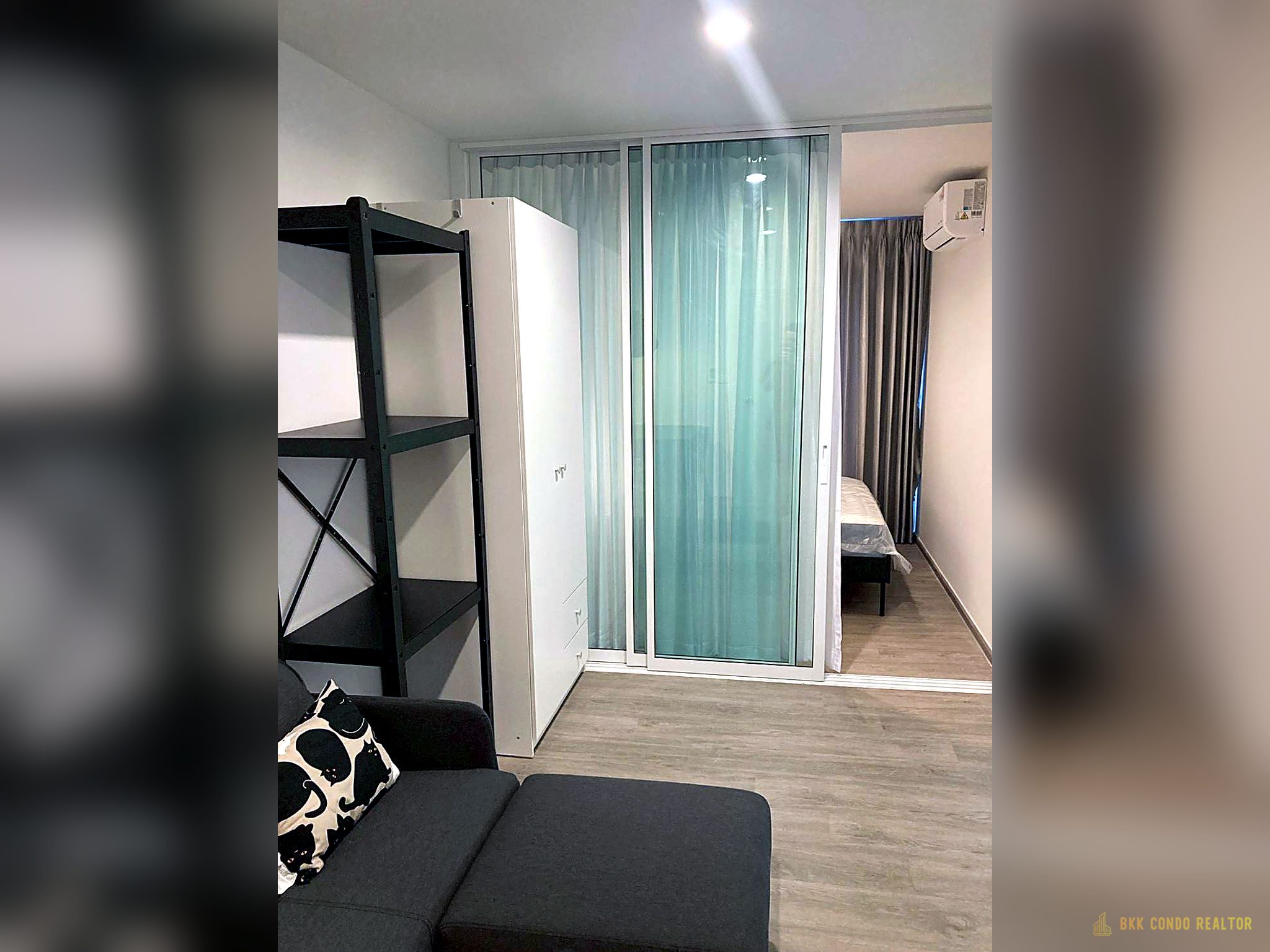 06-living_room-37 1-Bedroom Condo for Rent at Regent Home Bangna (28 sqm) — Bangna BTS