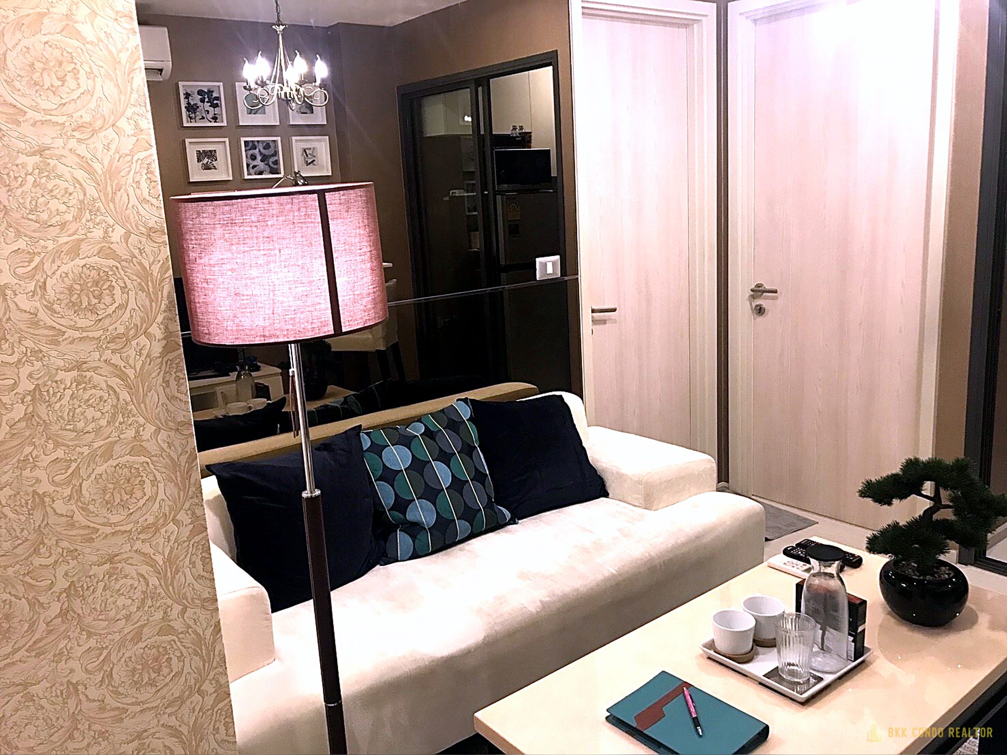 1-Bedroom Condo for Rent at Rhythm Sukhumvit 42 (27 sqm) — Ekkamai BTS