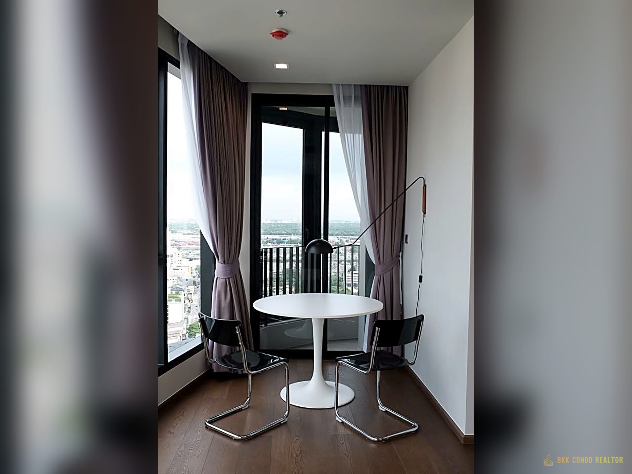 1-Bedroom Condo for Rent at IDEO Q Sukhumvit 36 (50 sqm) — Thonglor BTS
