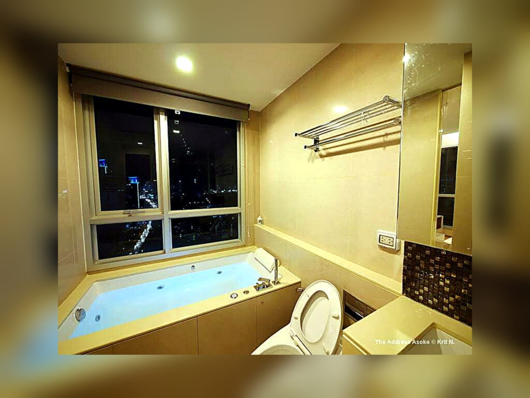 2-Bedroom Condo for Rent at The Address Asoke (65 sqm) — Phetchaburi MRT